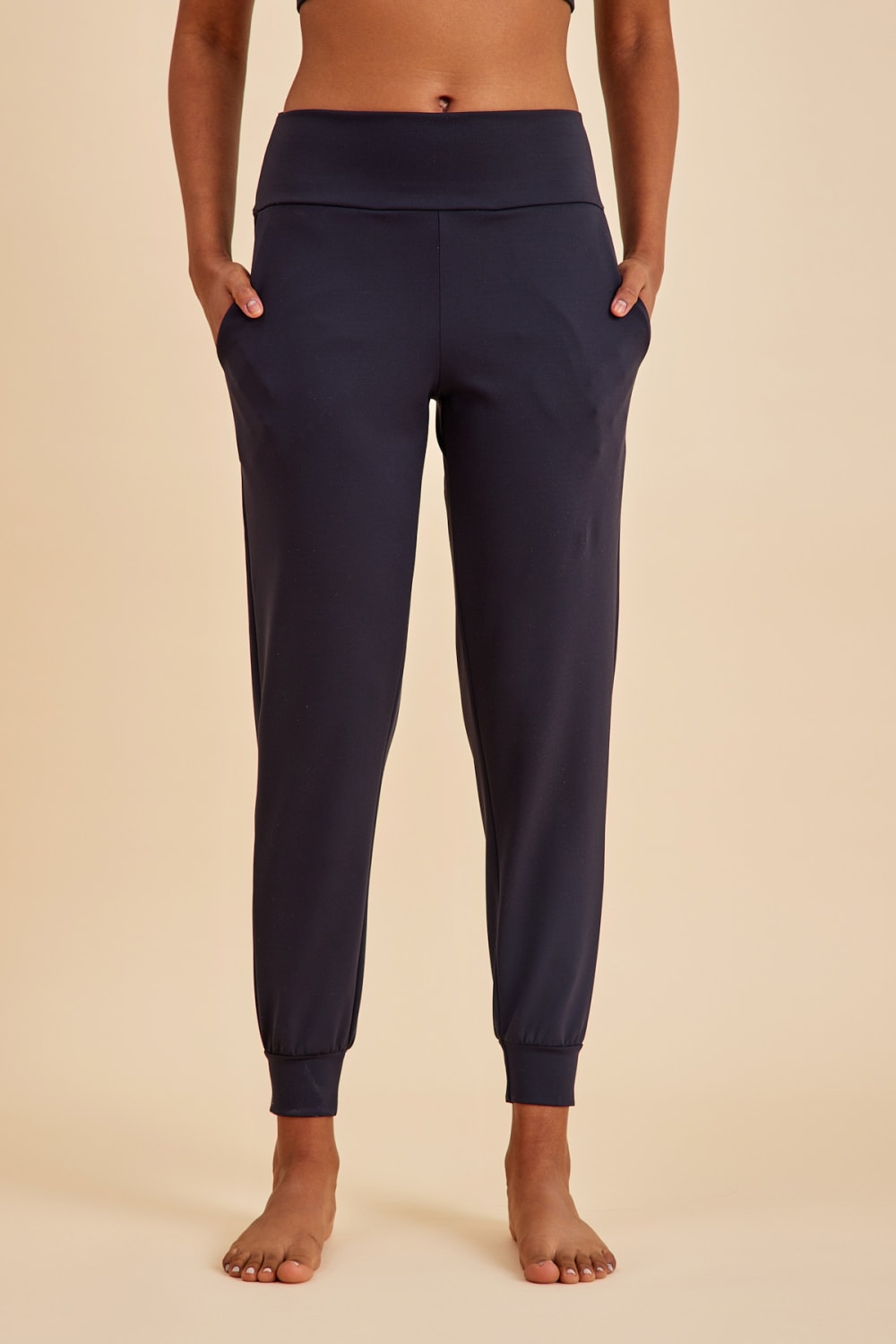 Amarelle-Sportive Siyah Light Touch Bilekten Lastikli Jogger Eşofman Alt-Eşofman-3-Milagron.com