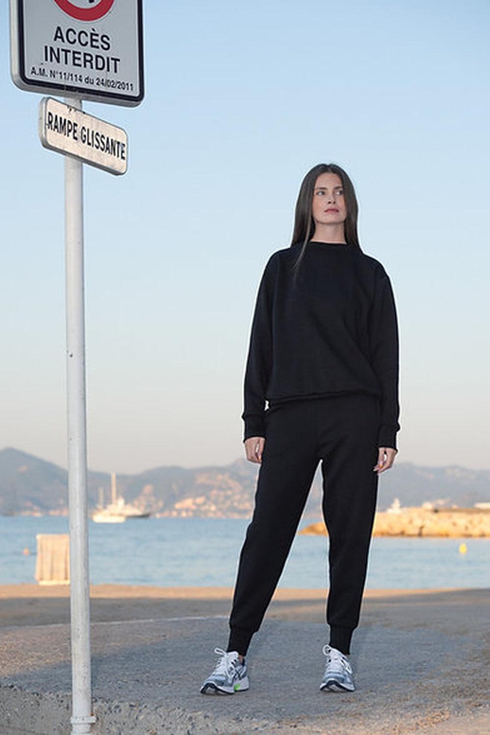 Amour Et Naturel-Oversize Nakışlı Sweatshirt Siyah-Sweatshirts & Hoodies-1-Milagron.com