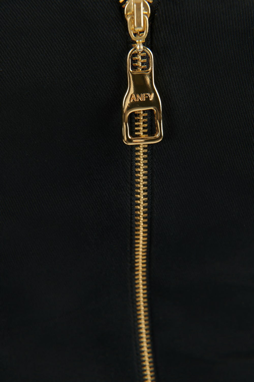 Anfy-Duke Büstiyer-Top-4-Milagron.com