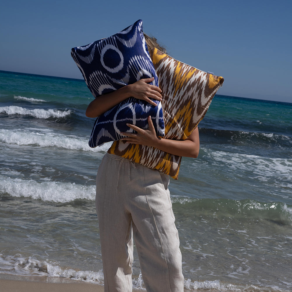 Ani Studio-Leo Silk Ikat Pillow Case-Yastık Kılıfı-3-Milagron.com