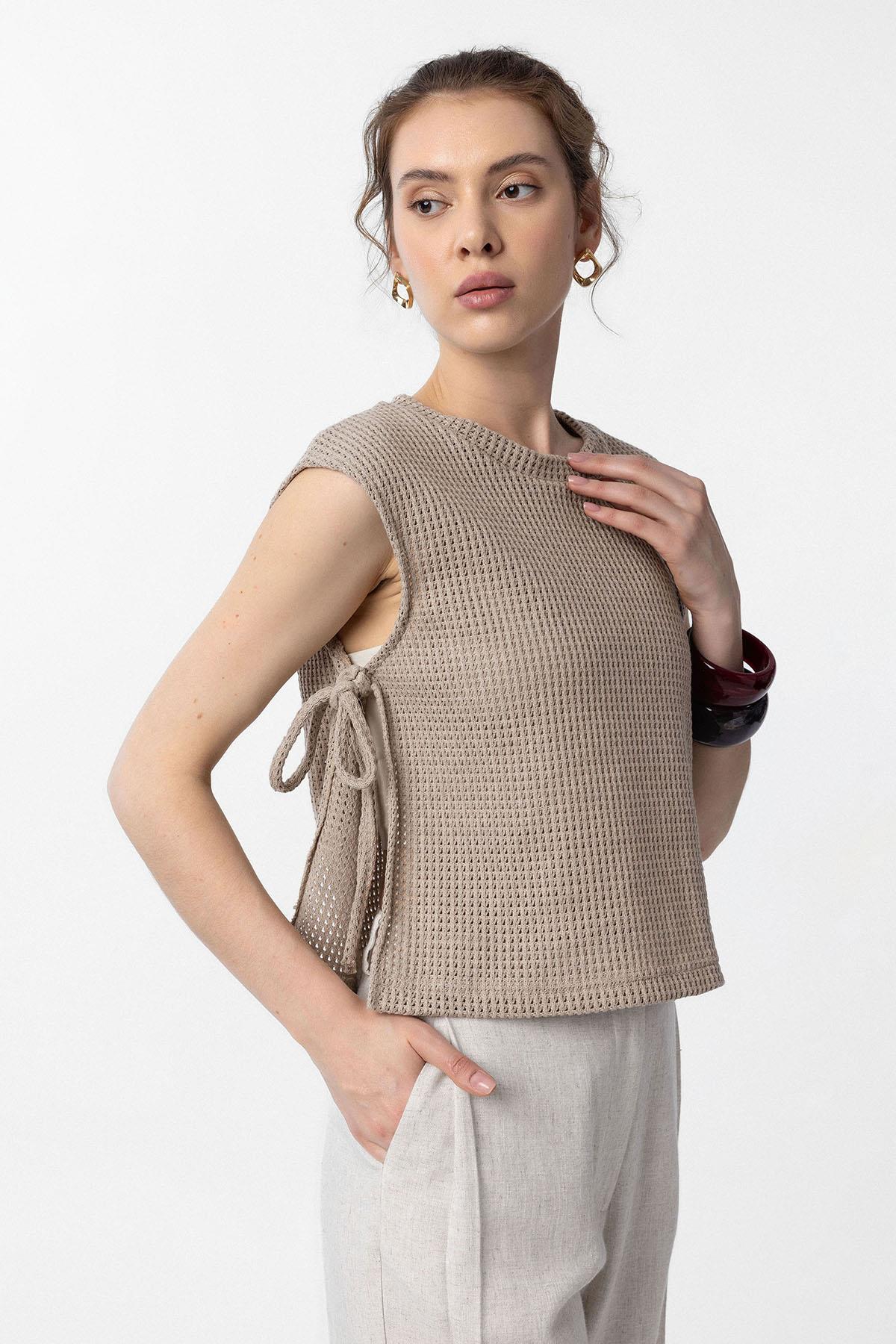 Antioch-Bej Bağcıklı Örgü Dokulu Kadın Top-Top-1-Milagron.com