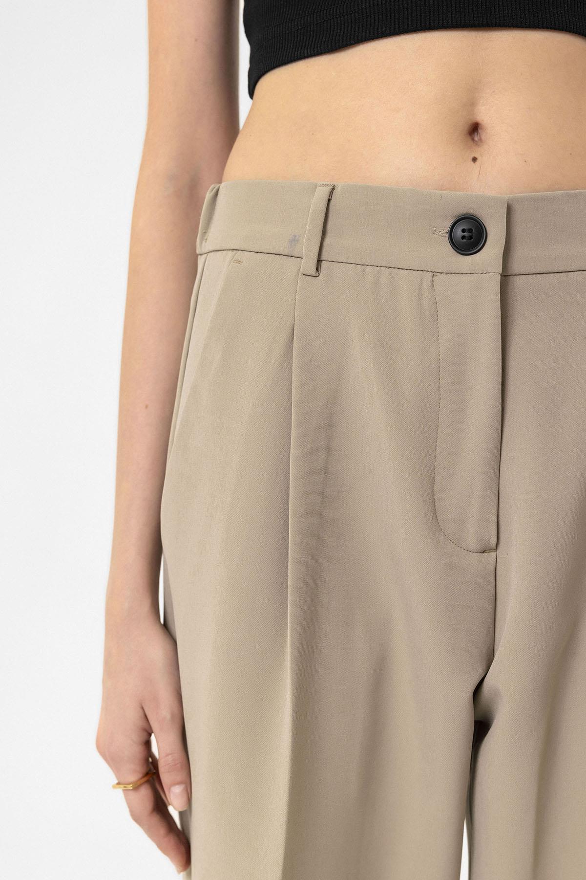 Antioch-Bej Kadın Yüksek Bel Straight Fit Kısa Pantolon-Kumaş Pantolon-5-Milagron.com