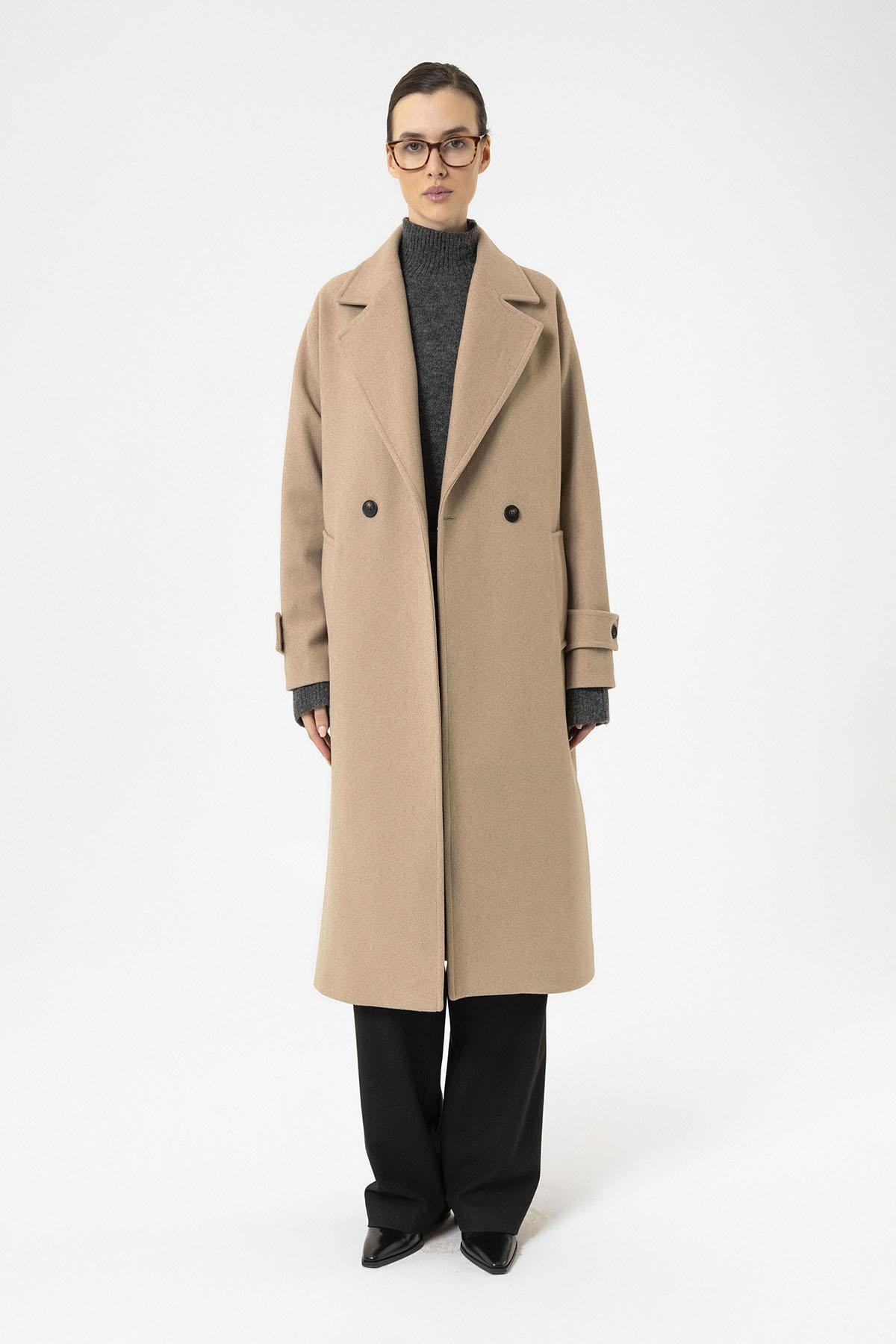 Antioch-Bej Kadın Yumuşak Dokulu Oversize Kruvaze Kaban-Kaban-3-Milagron.com