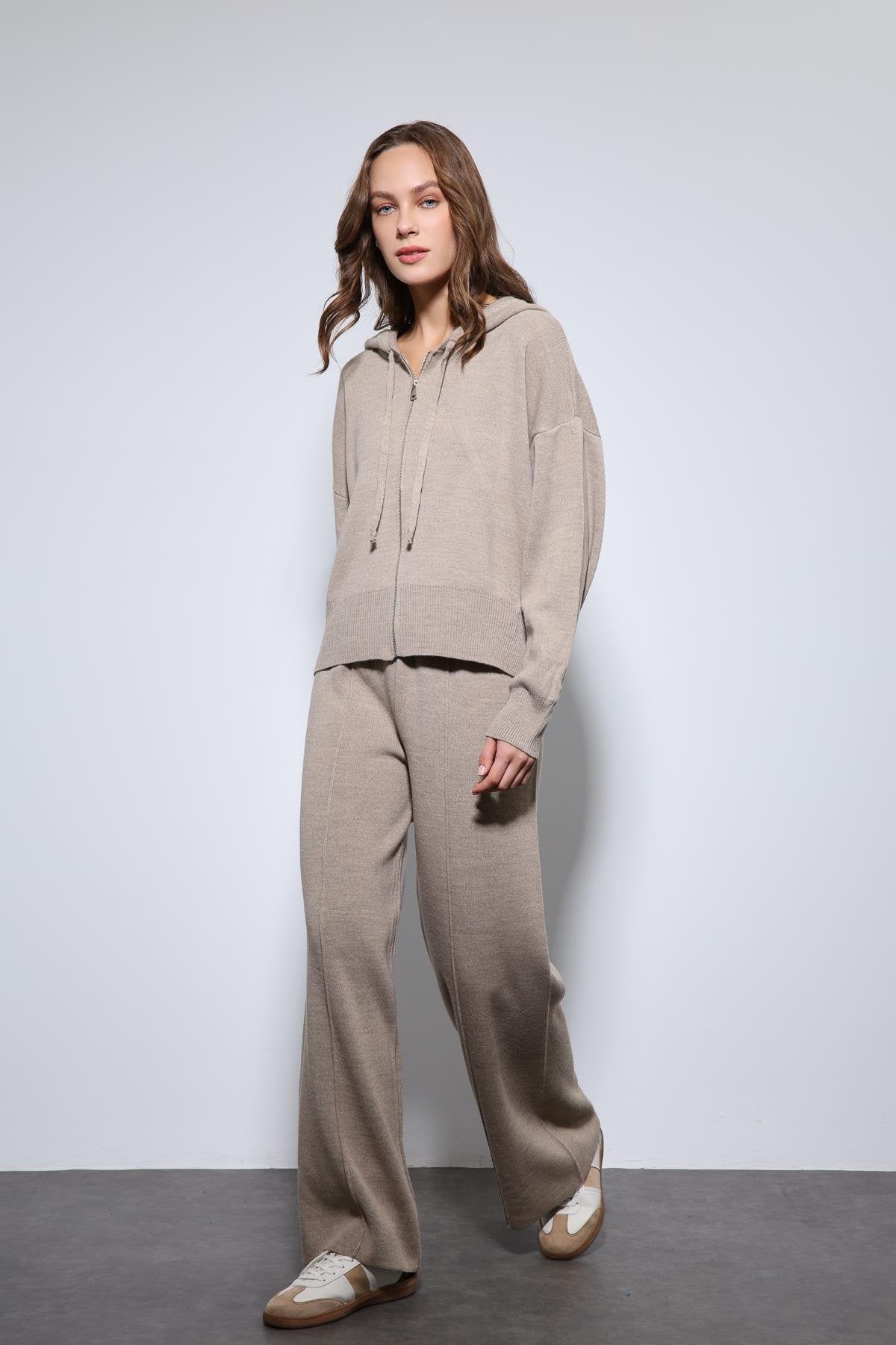 Antioch-Bej Kapüşonlu üst Ve Geniş Paça Triko Takım-Takım-2-Milagron.com