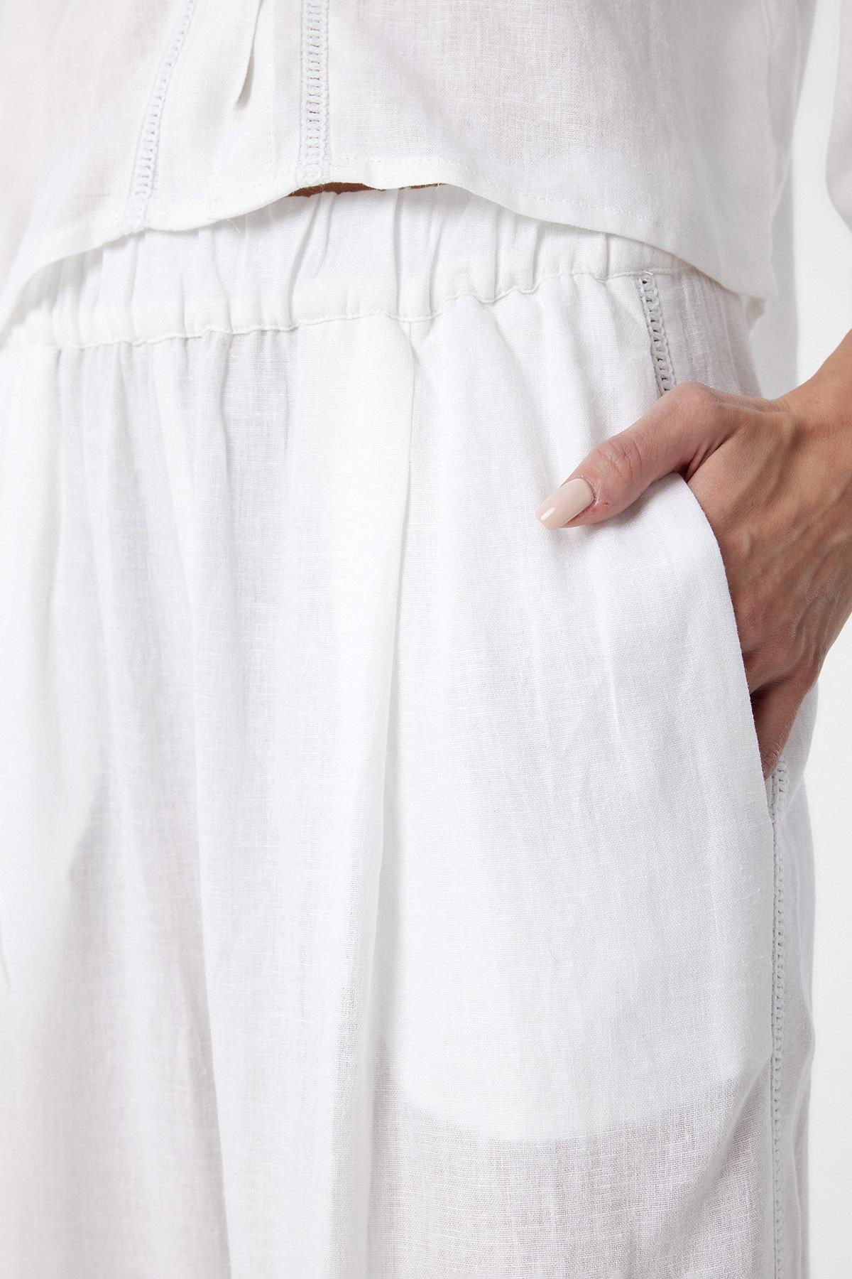 Antioch-Beyaz Şerit Detaylı Kadın Pantolon-Kumaş Pantolon-3-Milagron.com