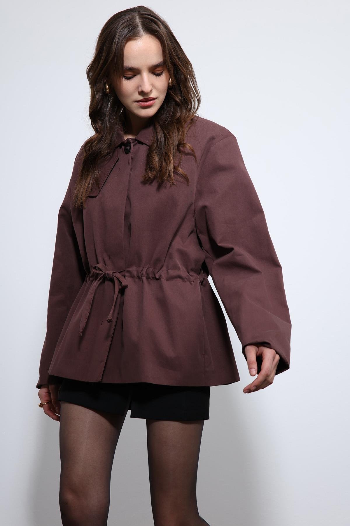 Antioch-Bordo Ayarlanabilir Bele Sahip Kısa Trençkot-Trençkot-8-Milagron.com