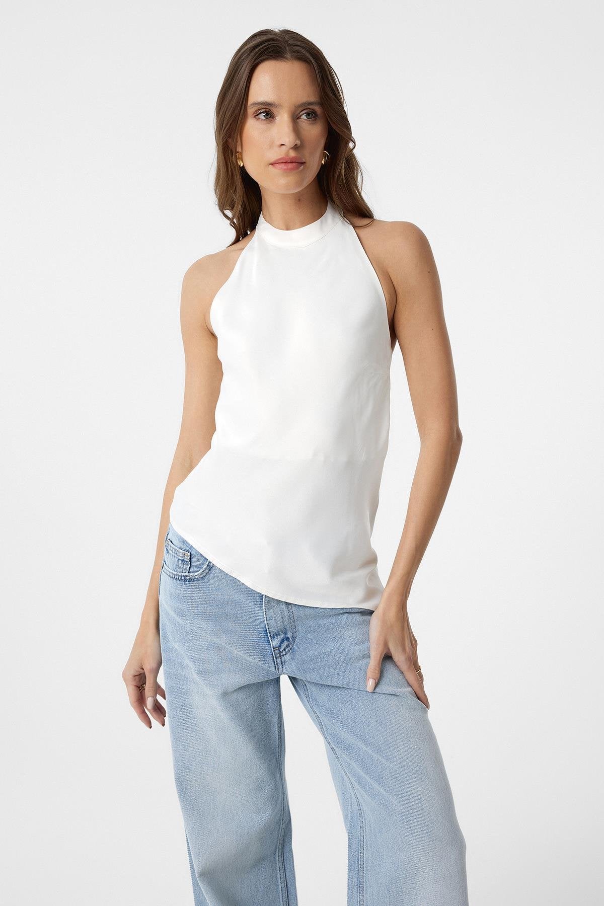 Antioch-Ekru Asimetrik Saten Sırt Dekolteli Kadın Top-Top-1-Milagron.com