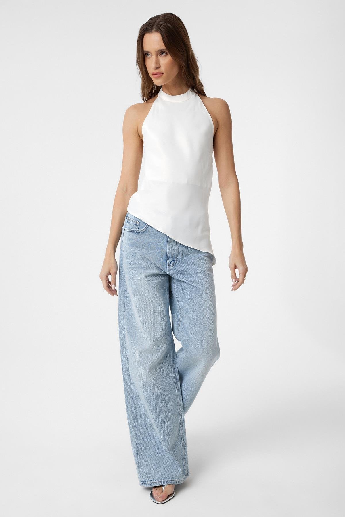 Antioch-Ekru Asimetrik Saten Sırt Dekolteli Kadın Top-Top-2-Milagron.com