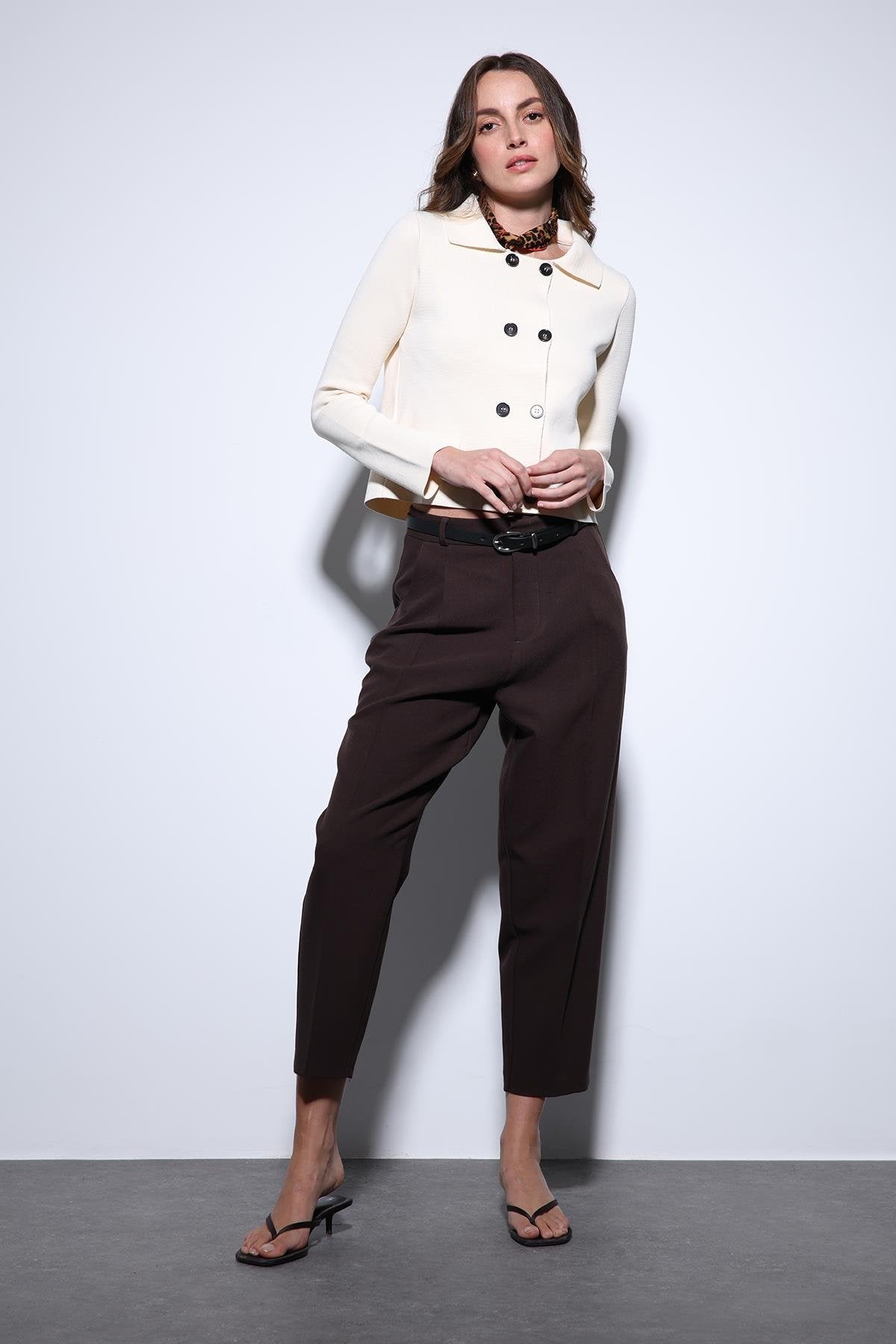 Antioch-Antioch Ekru Kruvaze Kapama Kadın Triko Hırka-Hırka-2-Milagron.com