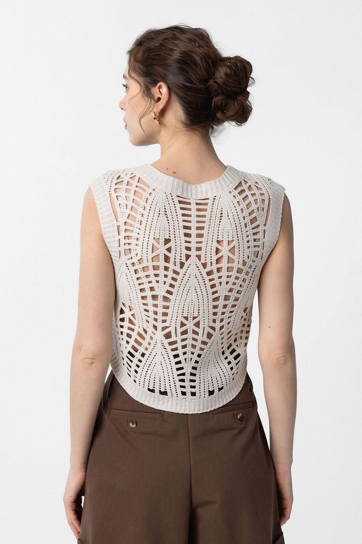Antioch-Ekru Örgü Detaylı Kadın Yelek-Yelek-4-Milagron.com