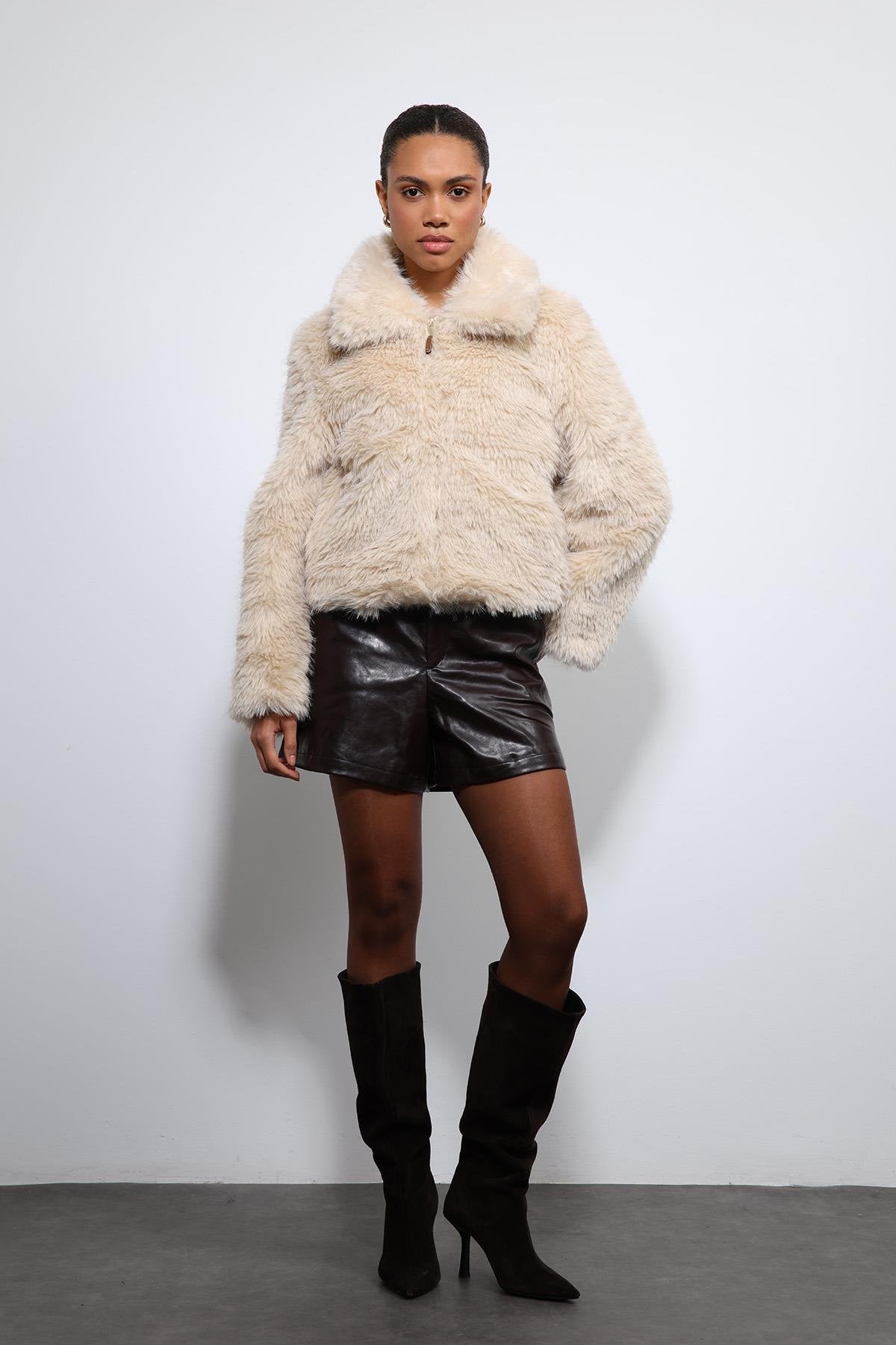 Antioch-Ekru Peluş Görünümlü Mont-Mont-1-Milagron.com