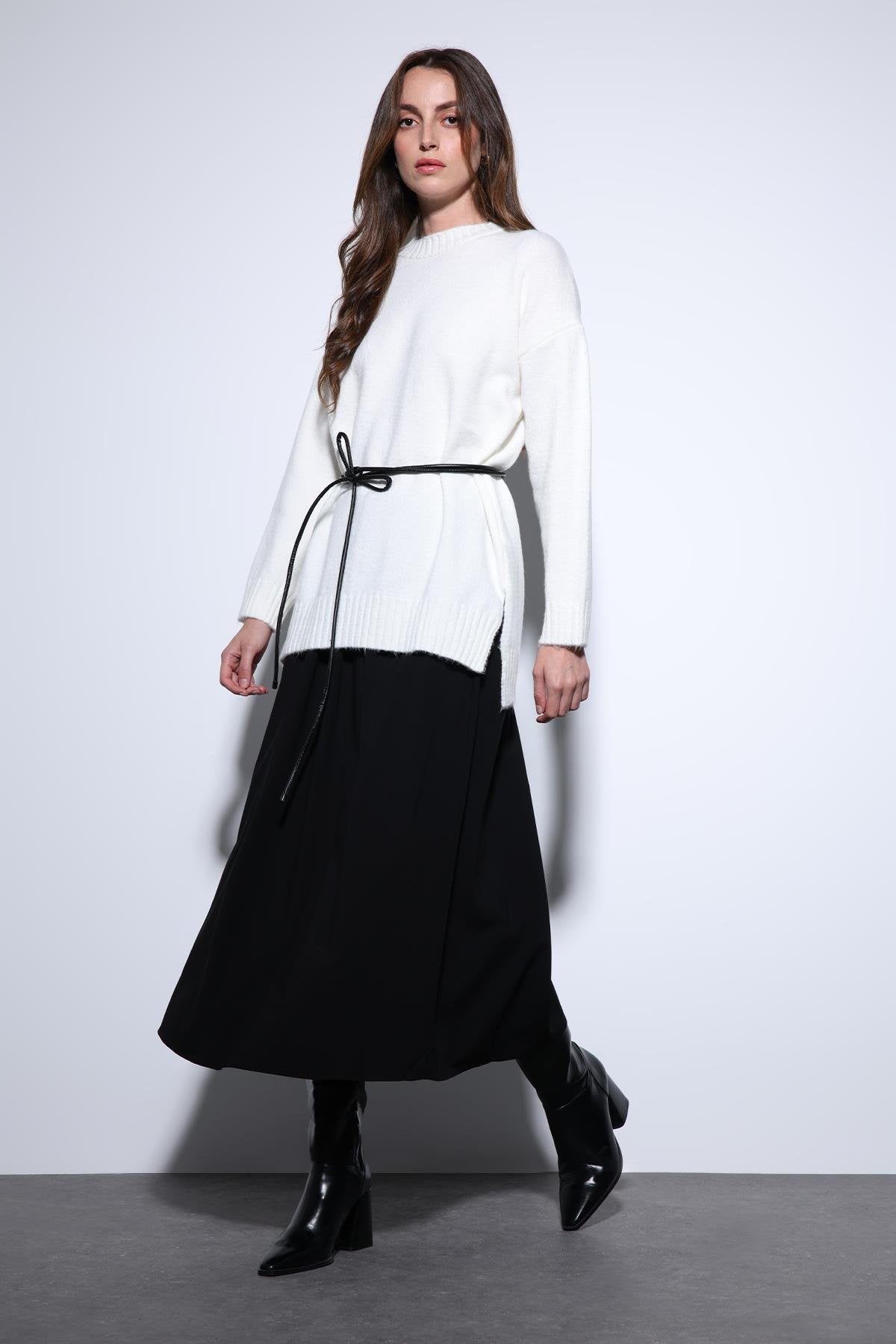 Antioch-Antioch Ekru Yırtmaç Detaylı Kadın Kazak-Kazak-3-Milagron.com