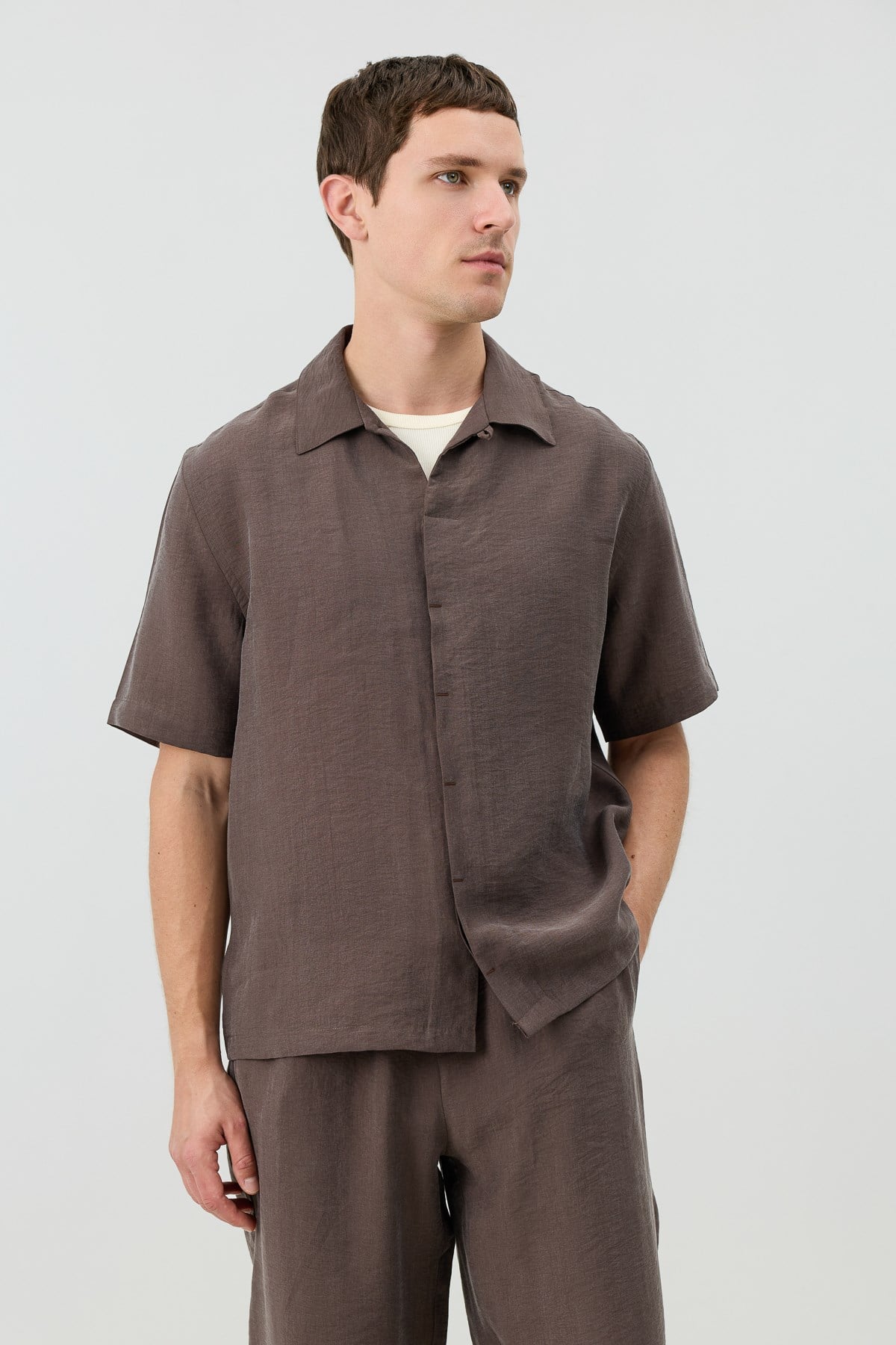 Antioch Kahve Lyocell Karışımlı Gizli Düğme Erkek Gömlek