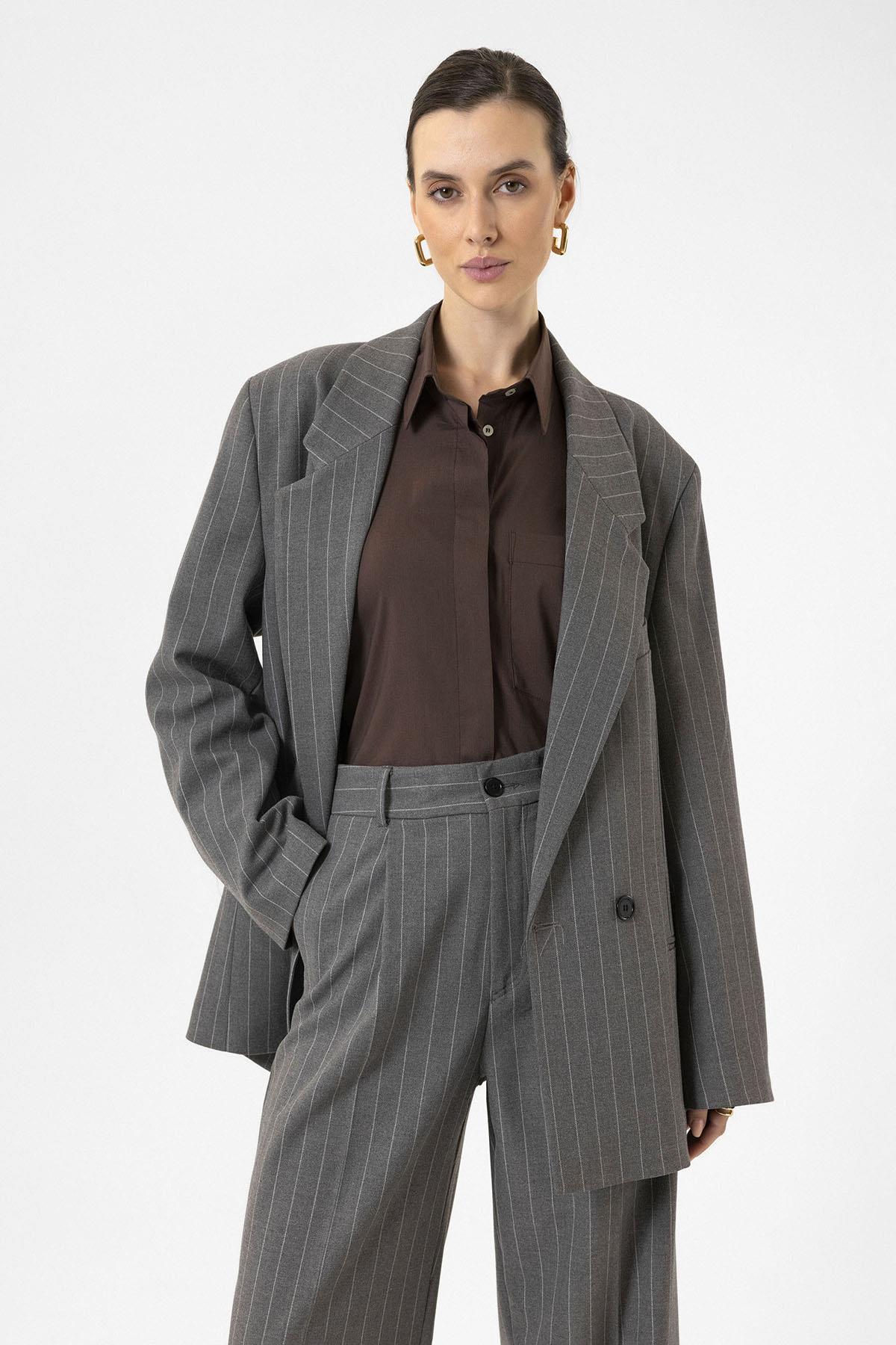 Antioch-Gri Kadın Çizgili Oversize Blazer Ceket-Ceket-2-Milagron.com