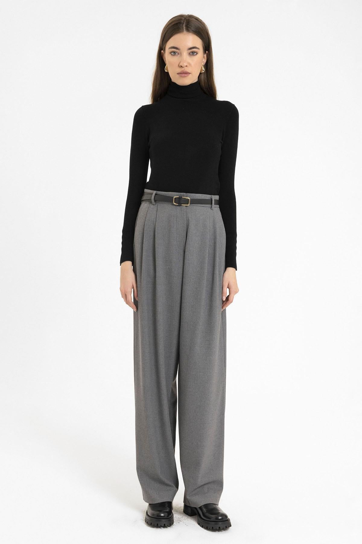 Antioch-Gri Kadın Yüksek Bel Pens Detaylı Straight Fit Pantolon-Kumaş Pantolon-3-Milagron.com