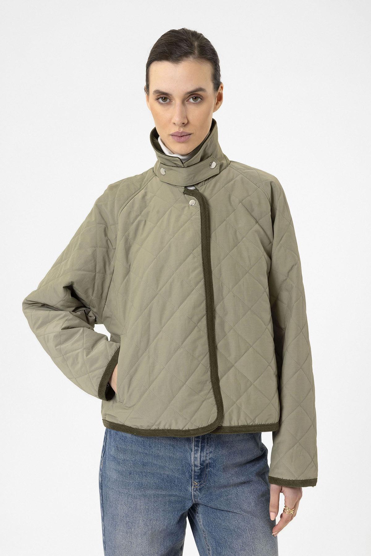 Antioch-Haki Kadın Polo Yaka Kapitone Mont-Mont-2-Milagron.com