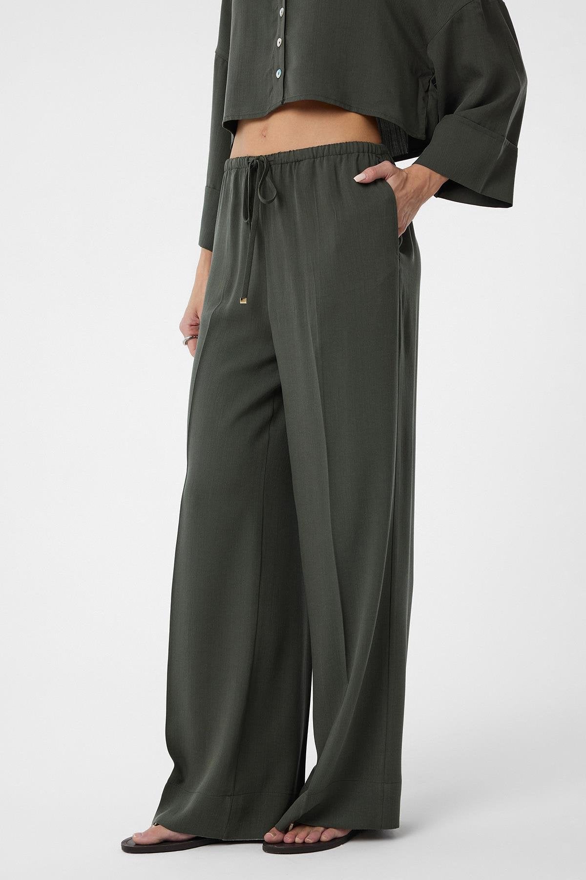 Antioch-Haki Relaxed Kadın Pantolon-Kumaş Pantolon-1-Milagron.com