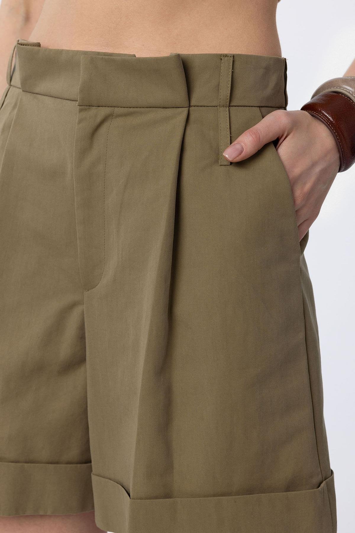 Antioch-Haki Yüksek Bel Pensli Kadın Bermuda Şort-Şort-3-Milagron.com