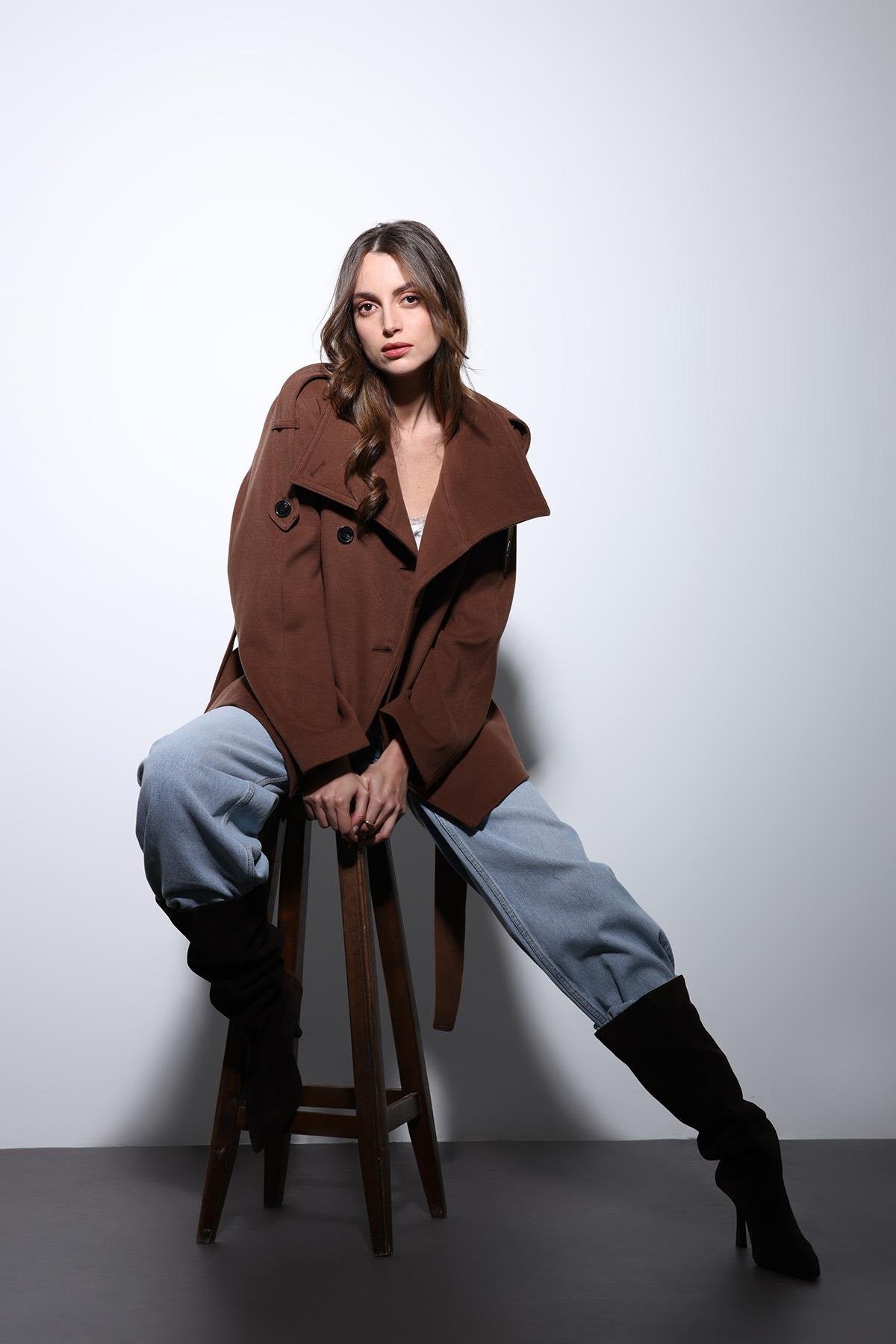 Antioch-Kahve Dik Yaka Kruvaze Kadın Kaban-Kaban-1-Milagron.com