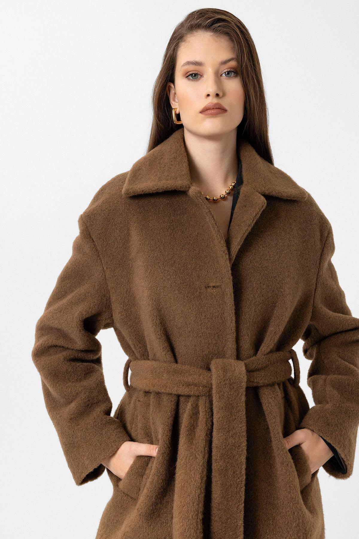 Antioch-Kahve Kadın Kuşaklı Yumuşak Dokulu Kaban-Kaban-4-Milagron.com