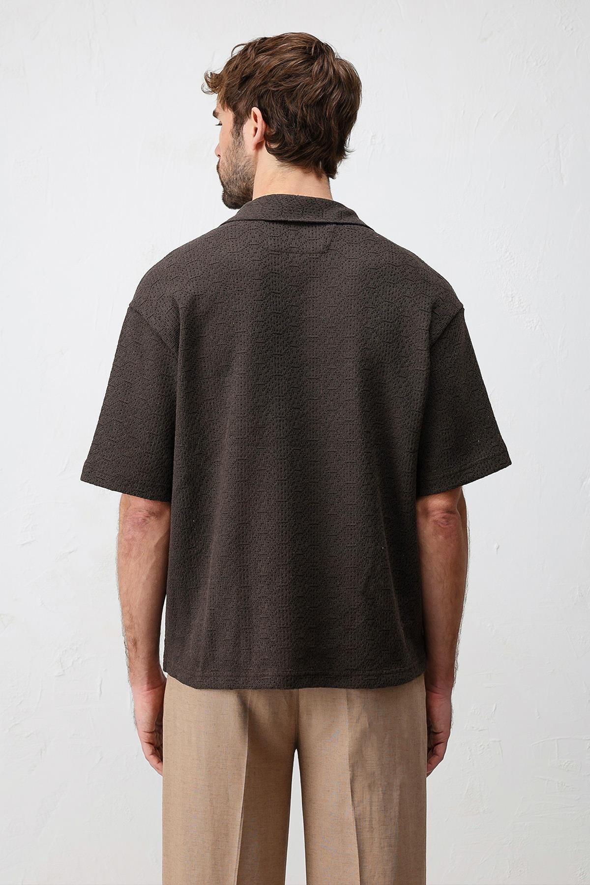 Antioch Kahve Örgü Dokulu Erkek T-Shirt