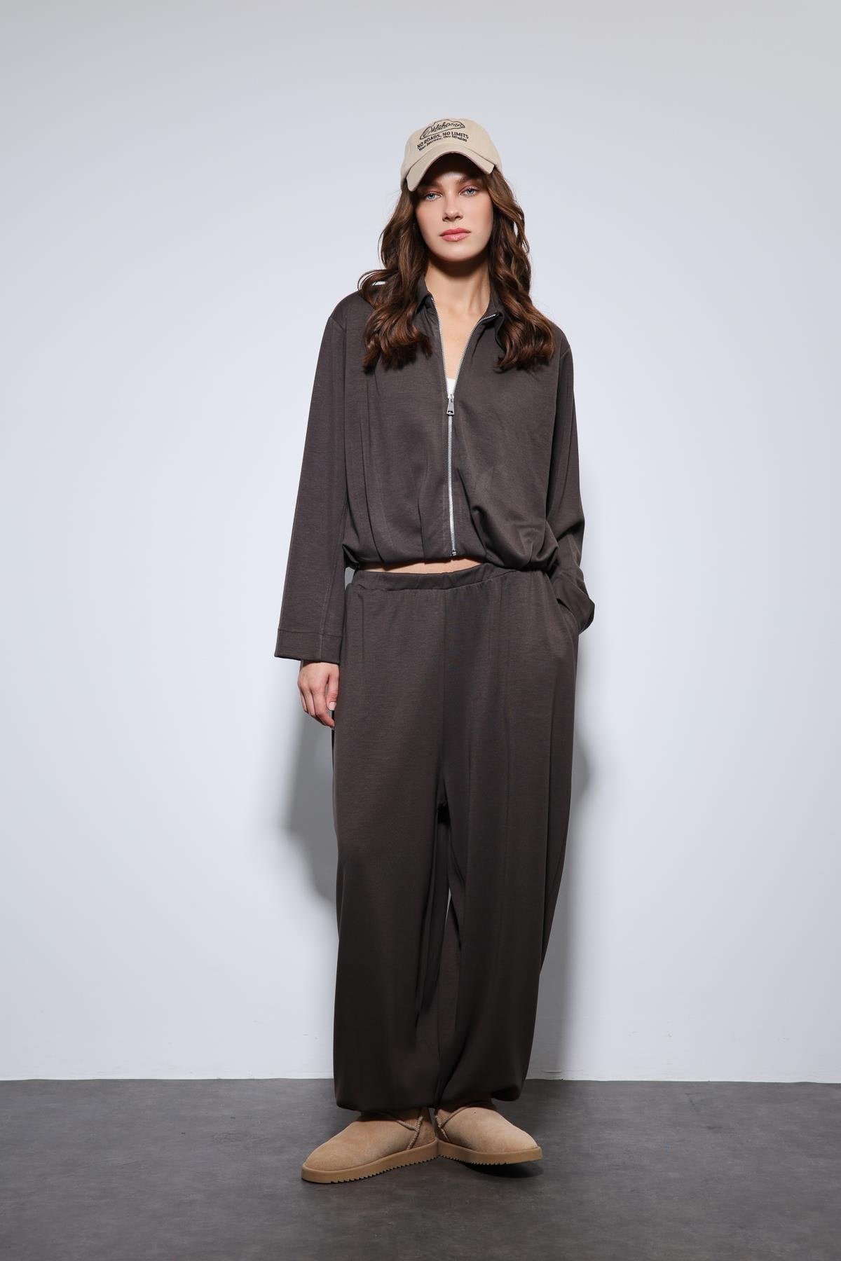 Antioch-Kahve Volümlü Ceket Ve Paça Lastikli Eşofman Takım-Takım-2-Milagron.com