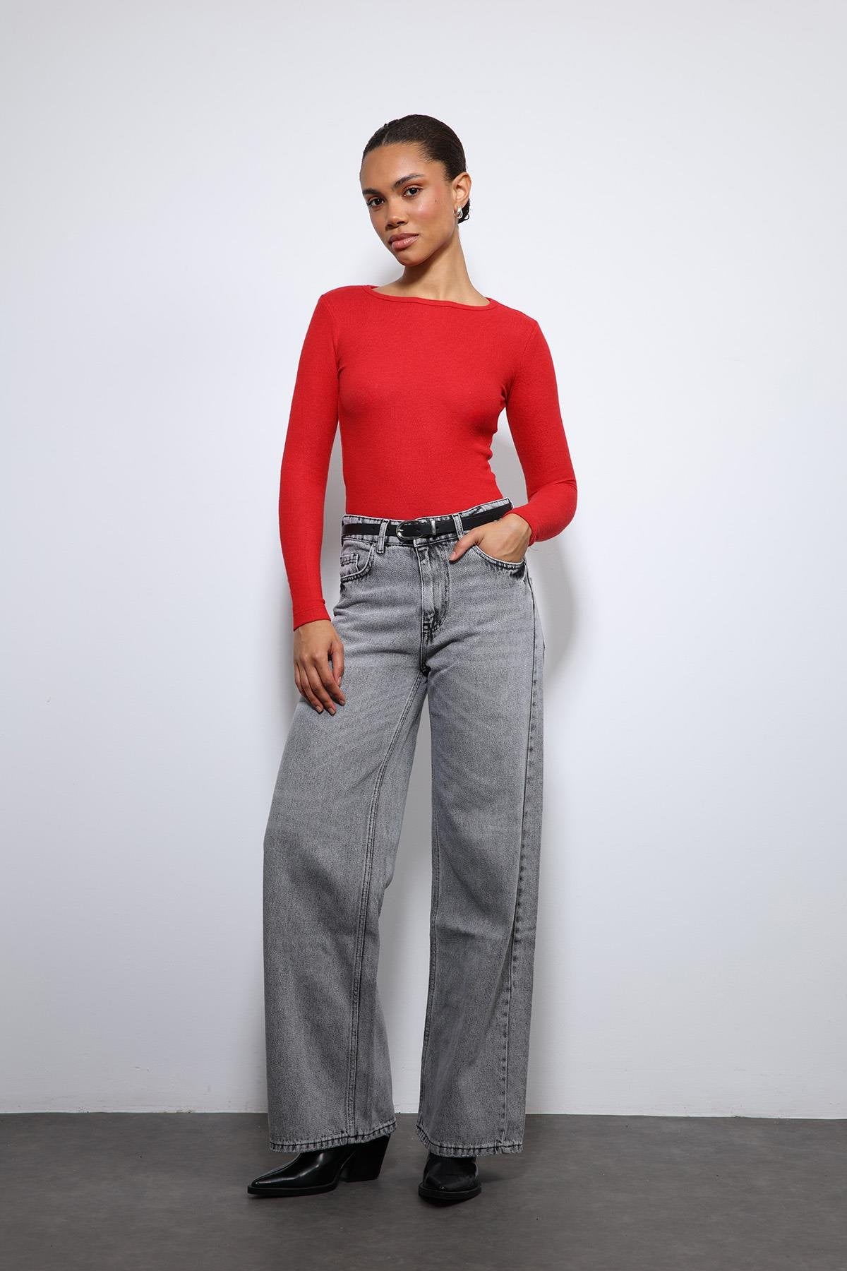 Antioch-Kırmızı Basic Uzun Kollu T Shirt-T-Shirt-2-Milagron.com