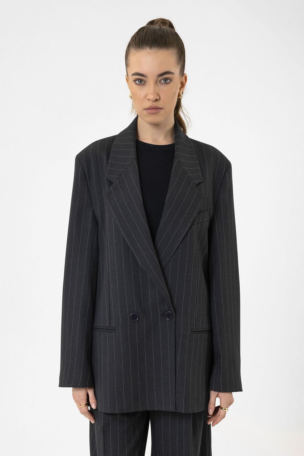 Antioch-Lacivert Kadın Çizgili Oversize Blazer Ceket-Ceket-1-Milagron.com