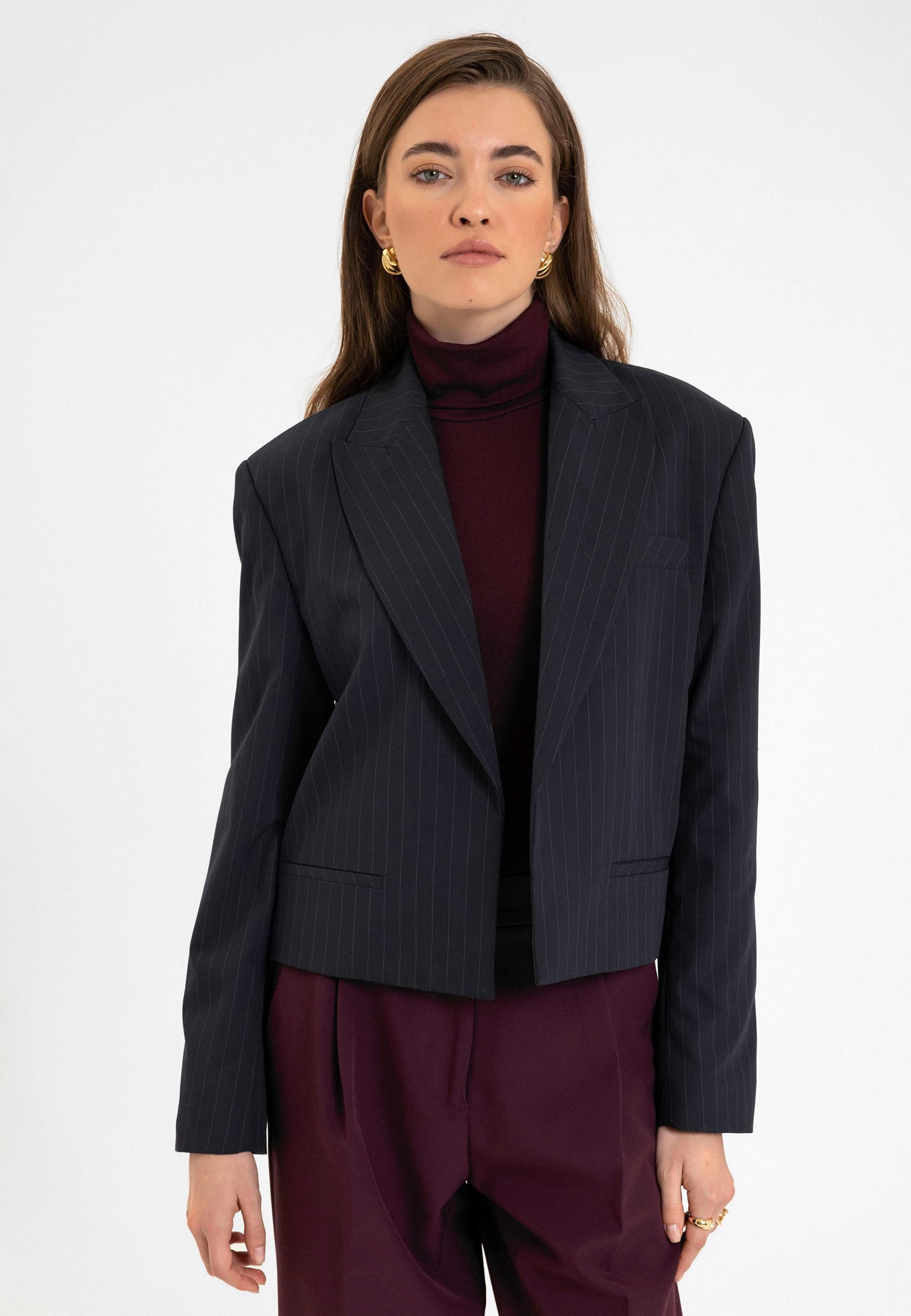 Antioch-Lacivert Kadın İnce Çizgili Crop Blazer Ceket-Ceket-1-Milagron.com