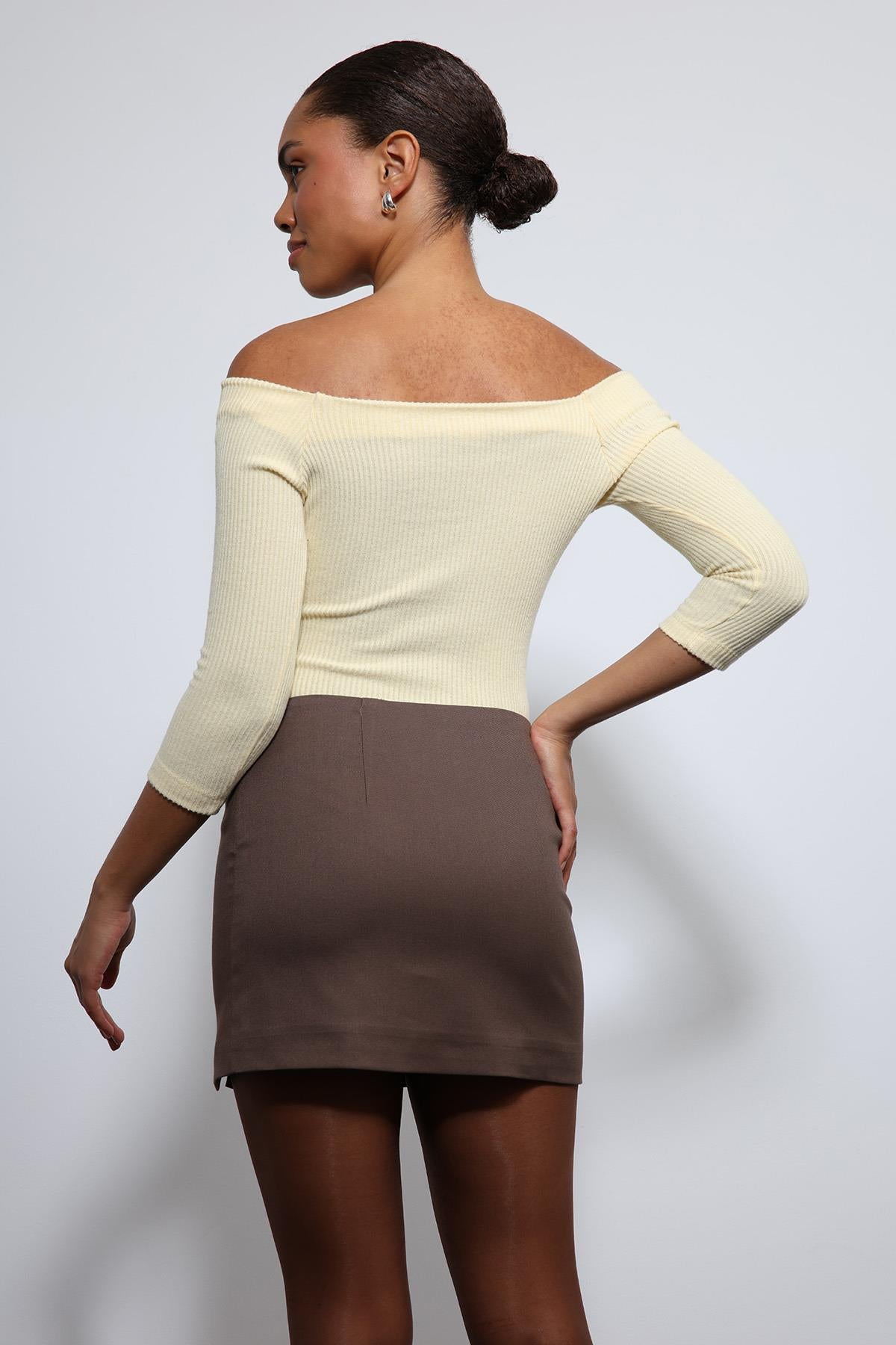 Antioch-Sarı Açık Omuz Detaylı Top-Top-6-Milagron.com