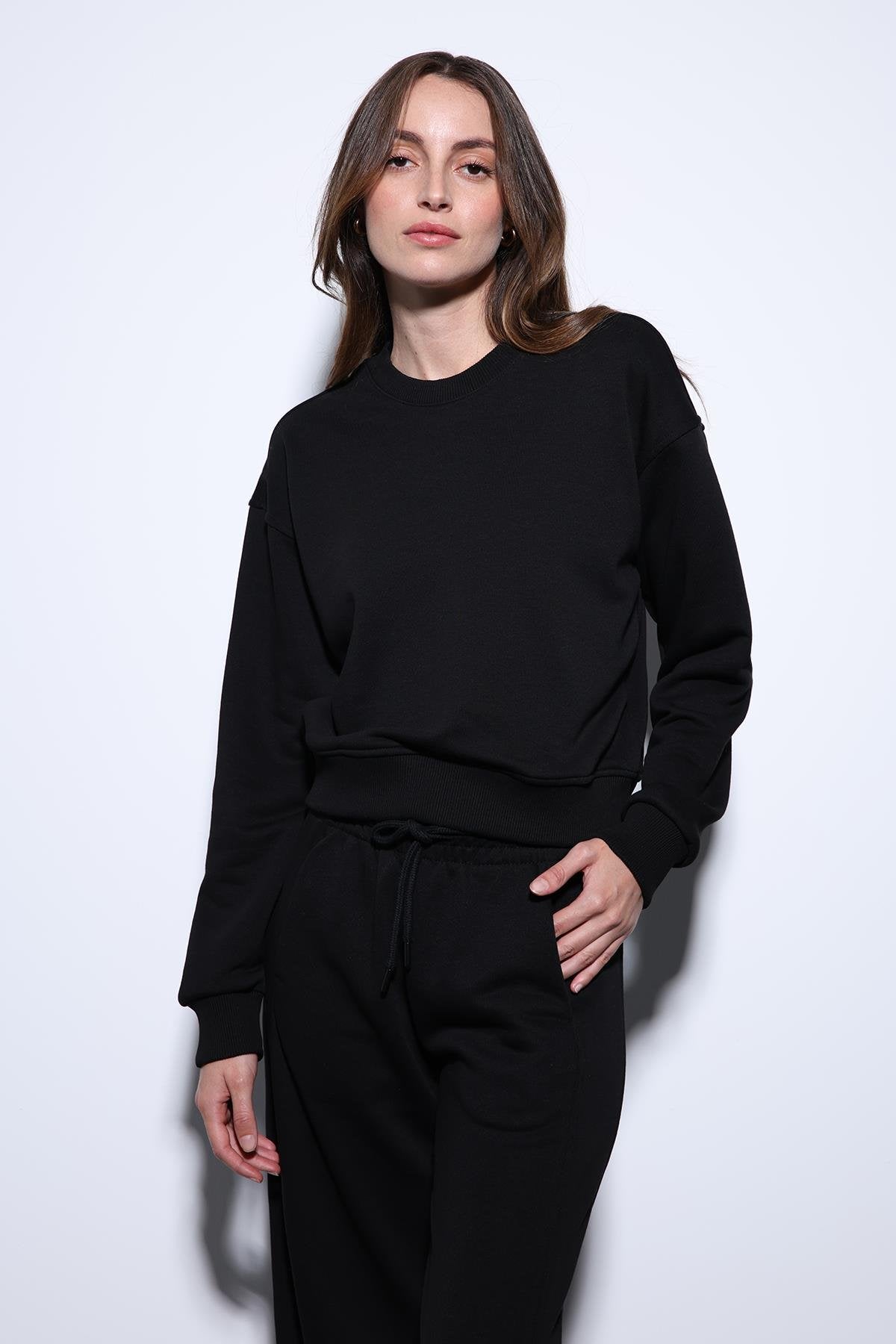 Antioch-Antioch Siyah Basic Kadın Sweatshirt-Sweatshirt-2-Milagron.com