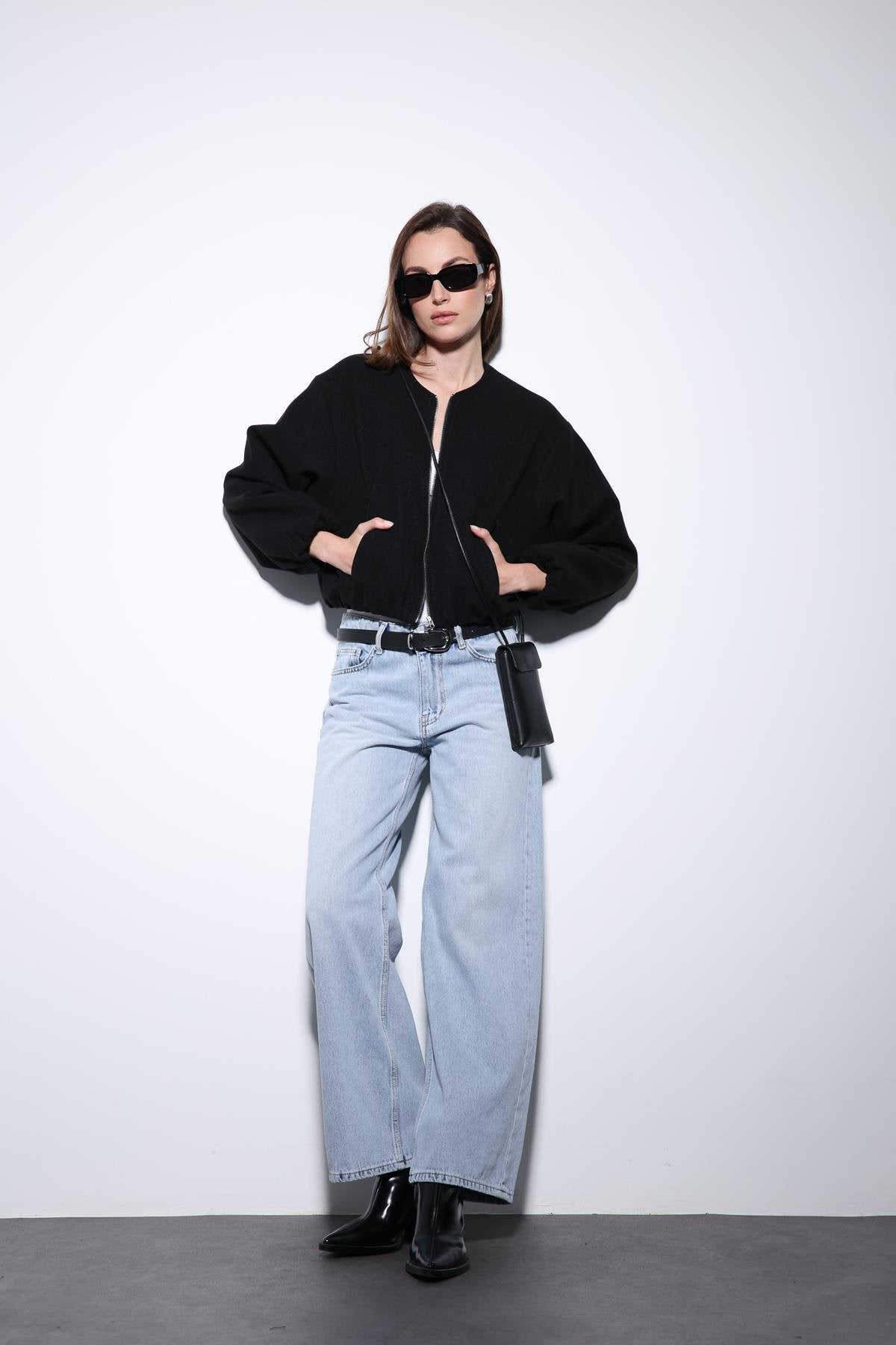 Antioch-Siyah Bel Lastikli Crop Kadın Mont-Mont-1-Milagron.com