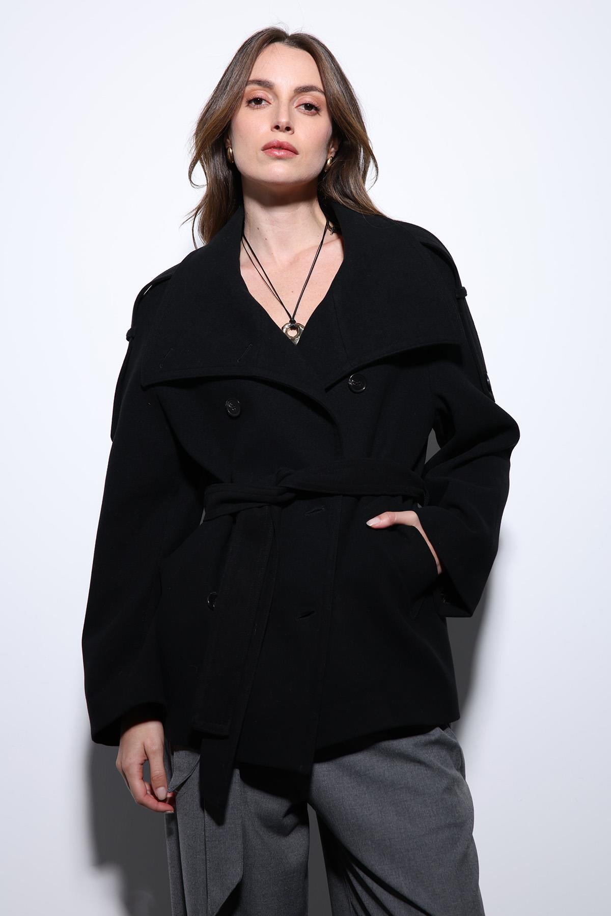 Antioch-Siyah Dik Yaka Kruvaze Kadın Kaban-Kaban-6-Milagron.com