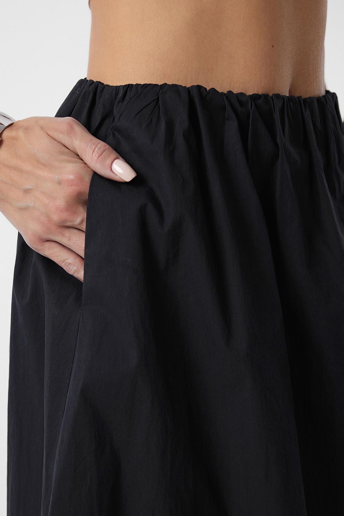 Antioch-Siyah Kadın Balon Midi Etek-Etek-3-Milagron.com