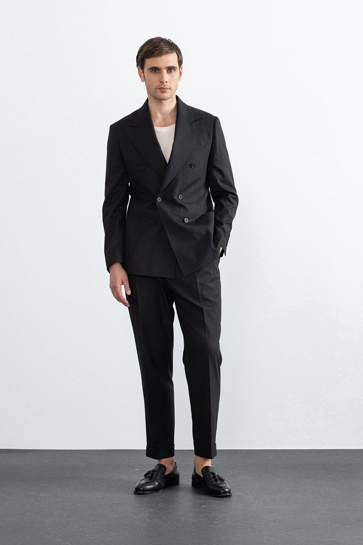 Antioch-Siyah Kruvaze Kapama İtalyan Kesim Yün Karışımlı Çizgili Erkek Teknik Takım-Takım Elbise-1-Milagron.com