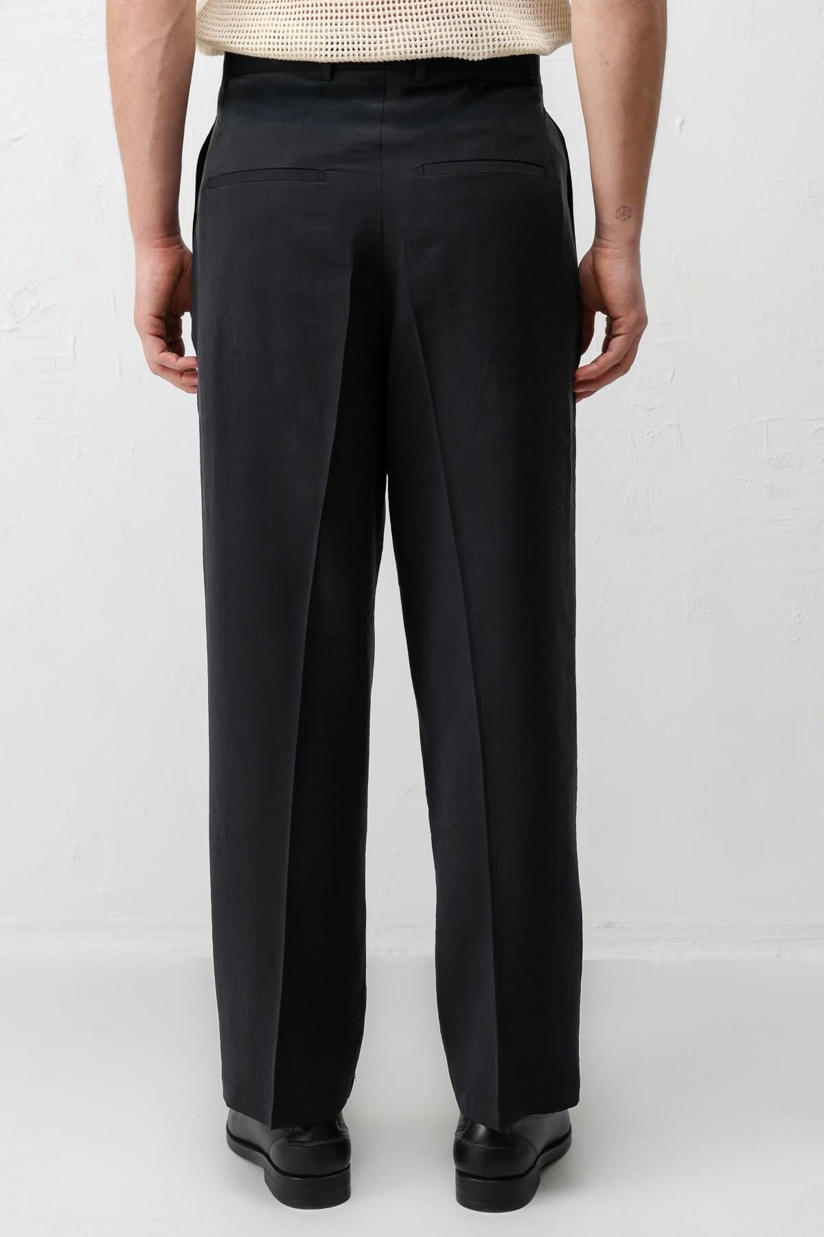 Antioch Siyah Lyocell Relaxed Fit Pileli Erkek Pantolon