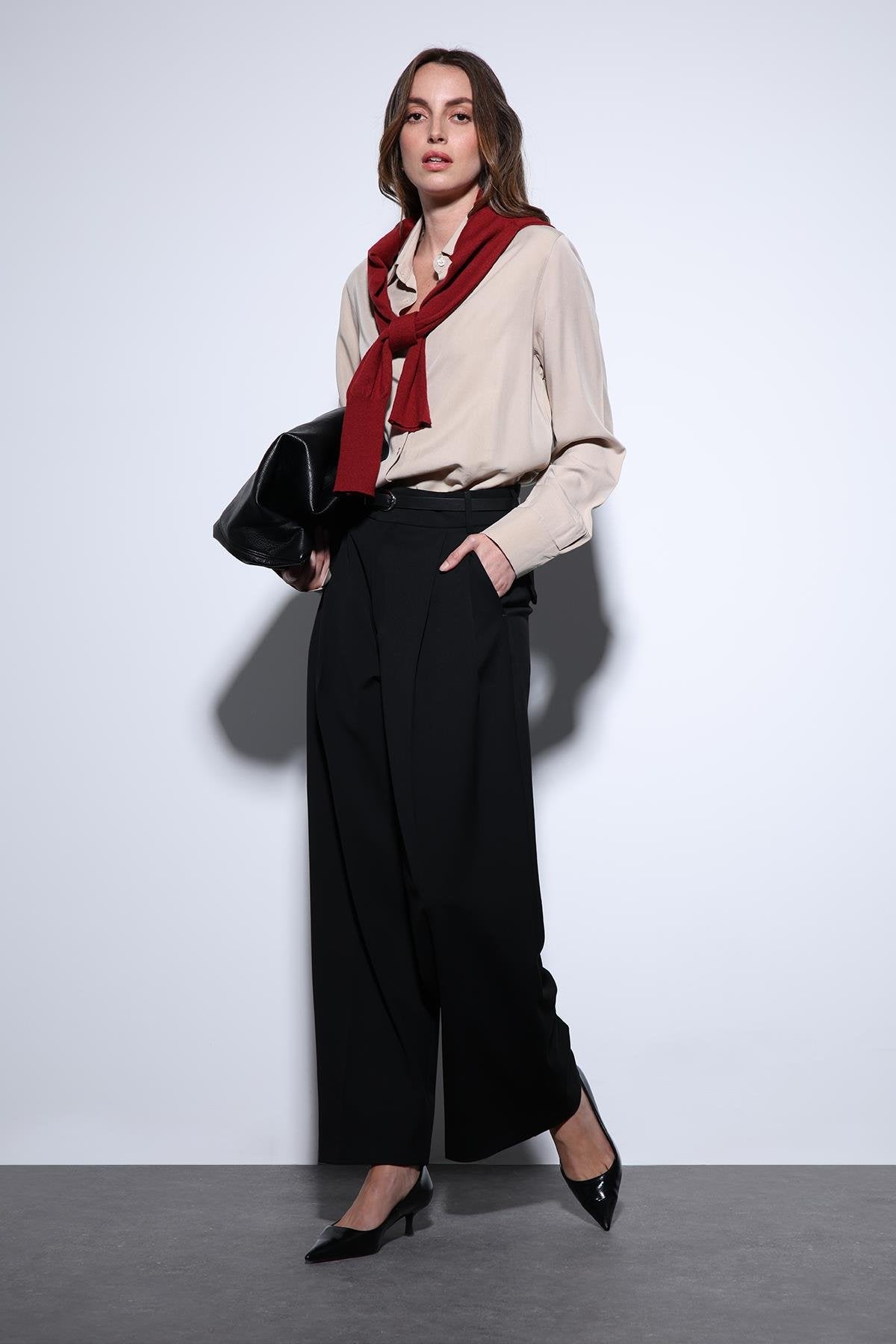 Antioch-Siyah Pileli Palazzo Kadın Pantolon-Kumaş Pantolon-2-Milagron.com