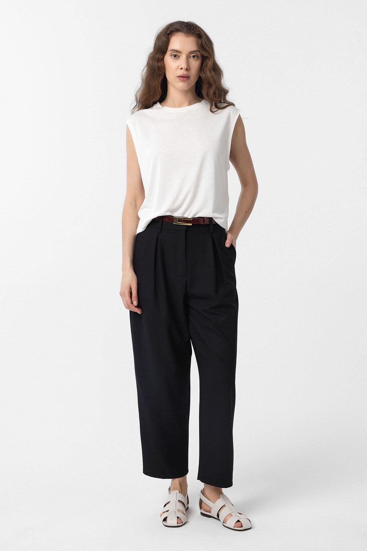 Antioch-Siyah Pilili Soft Bilek Boyu Kadın Pantolon-Kumaş Pantolon-2-Milagron.com