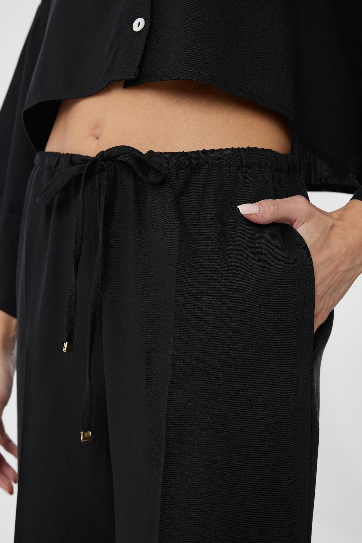 Antioch-Siyah Relaxed Kadın Pantolon-Kumaş Pantolon-3-Milagron.com