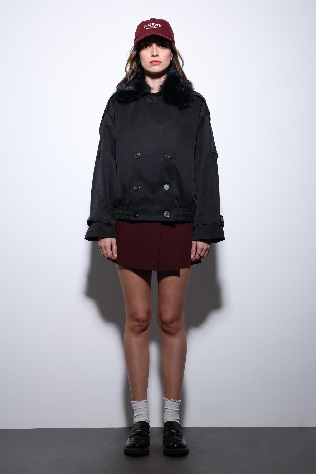 Antioch-Siyah Suni Kürklü Kısa Kadın Trençkot-Trençkot-3-Milagron.com