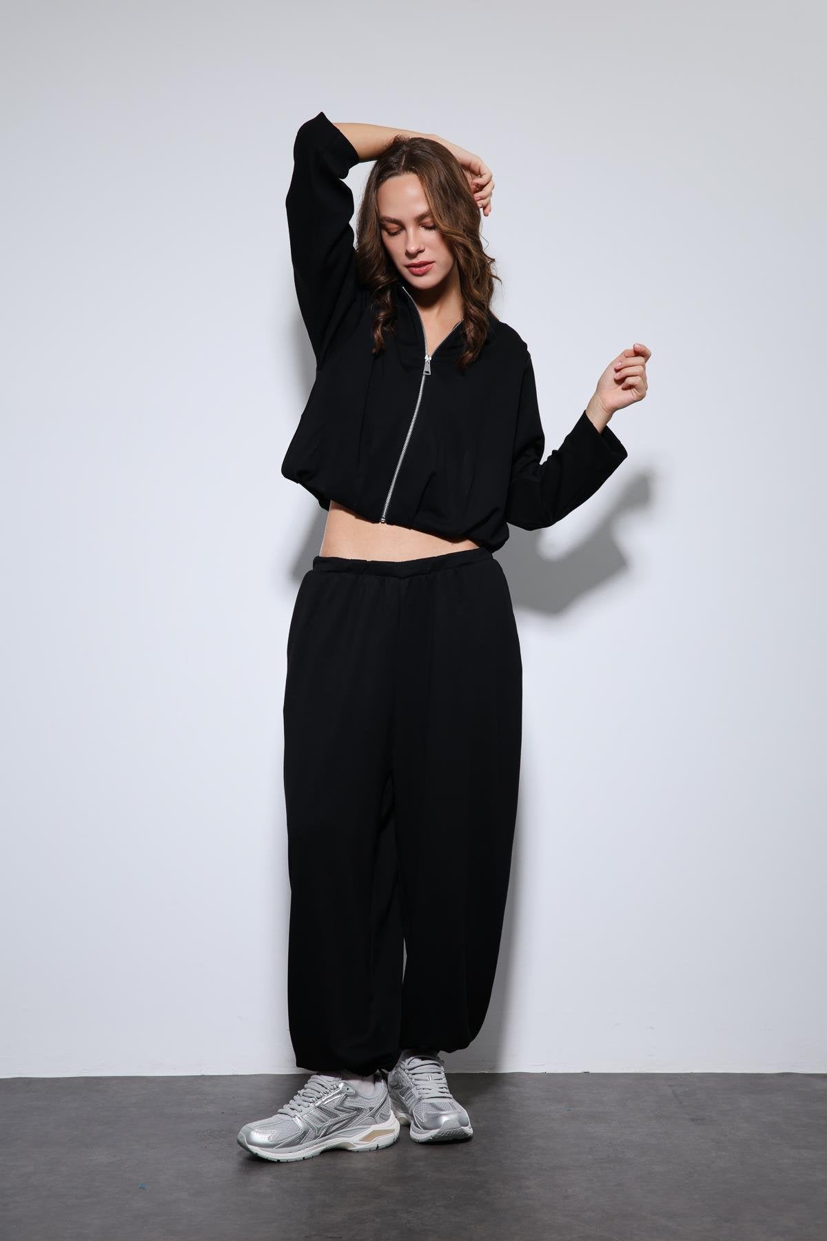 Antioch-Siyah Volümlü Ceket Ve Paça Lastikli Eşofman Takım-Eşofman-2-Milagron.com