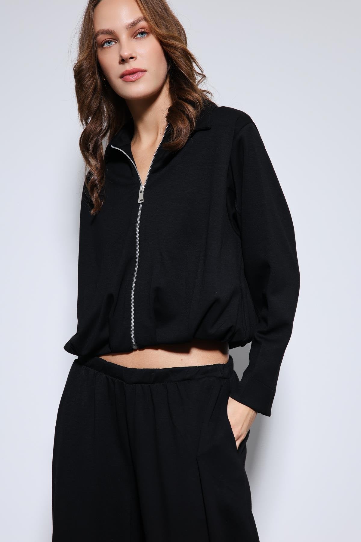 Antioch-Siyah Volümlü Ceket Ve Paça Lastikli Eşofman Takım-Eşofman-5-Milagron.com