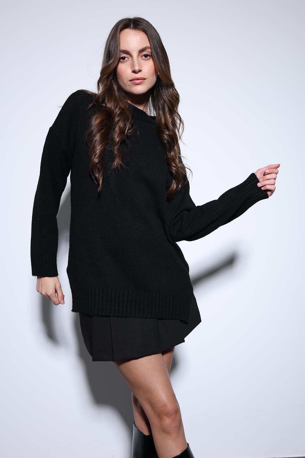 Antioch-Antioch Siyah Yırtmaç Detaylı Kadın Kazak-Kazak-1-Milagron.com