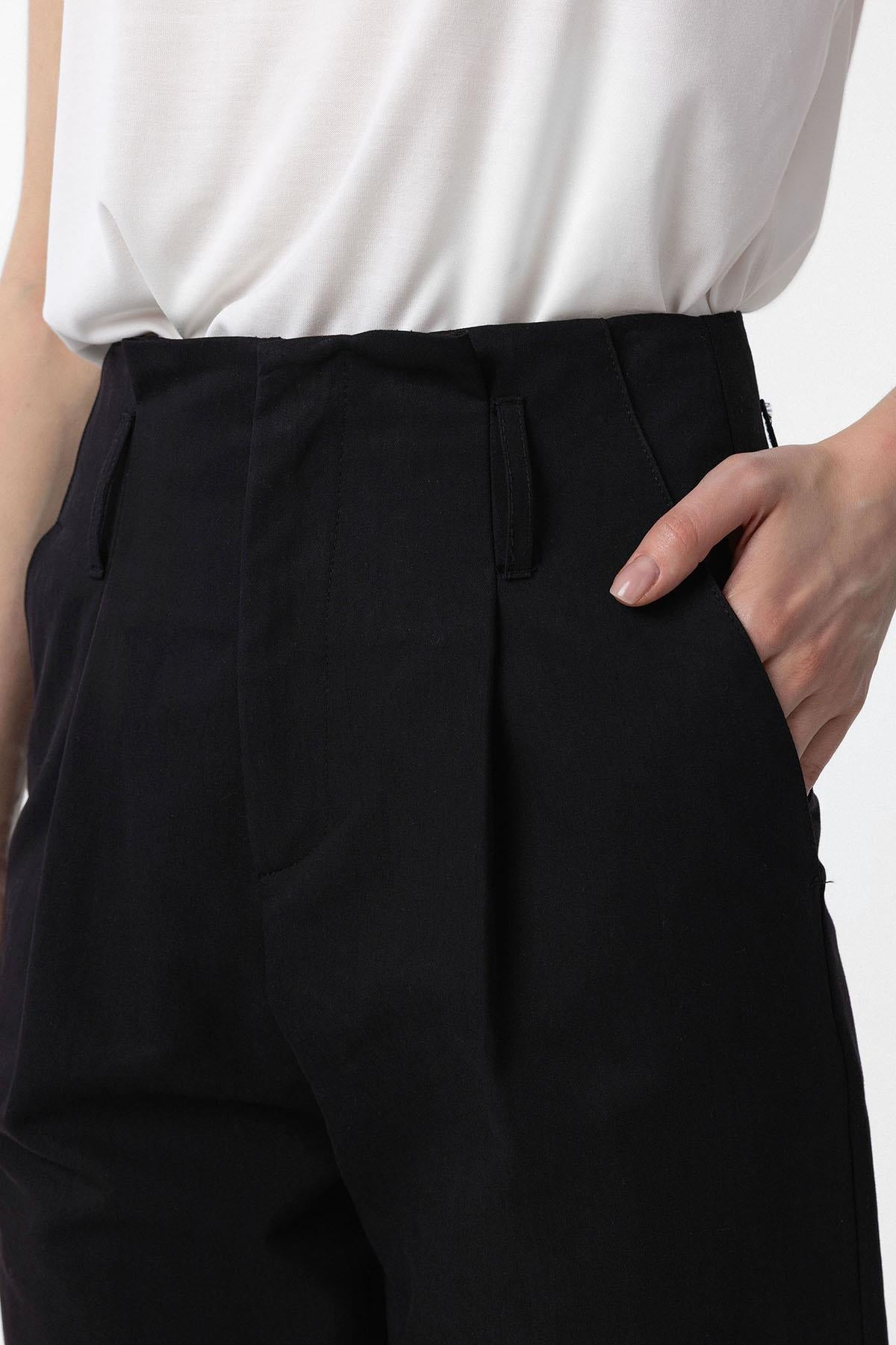 Antioch-Siyah Yüksek Bel Paçası Düğmeli Fit Kadın Pantolon-Kumaş Pantolon-3-Milagron.com