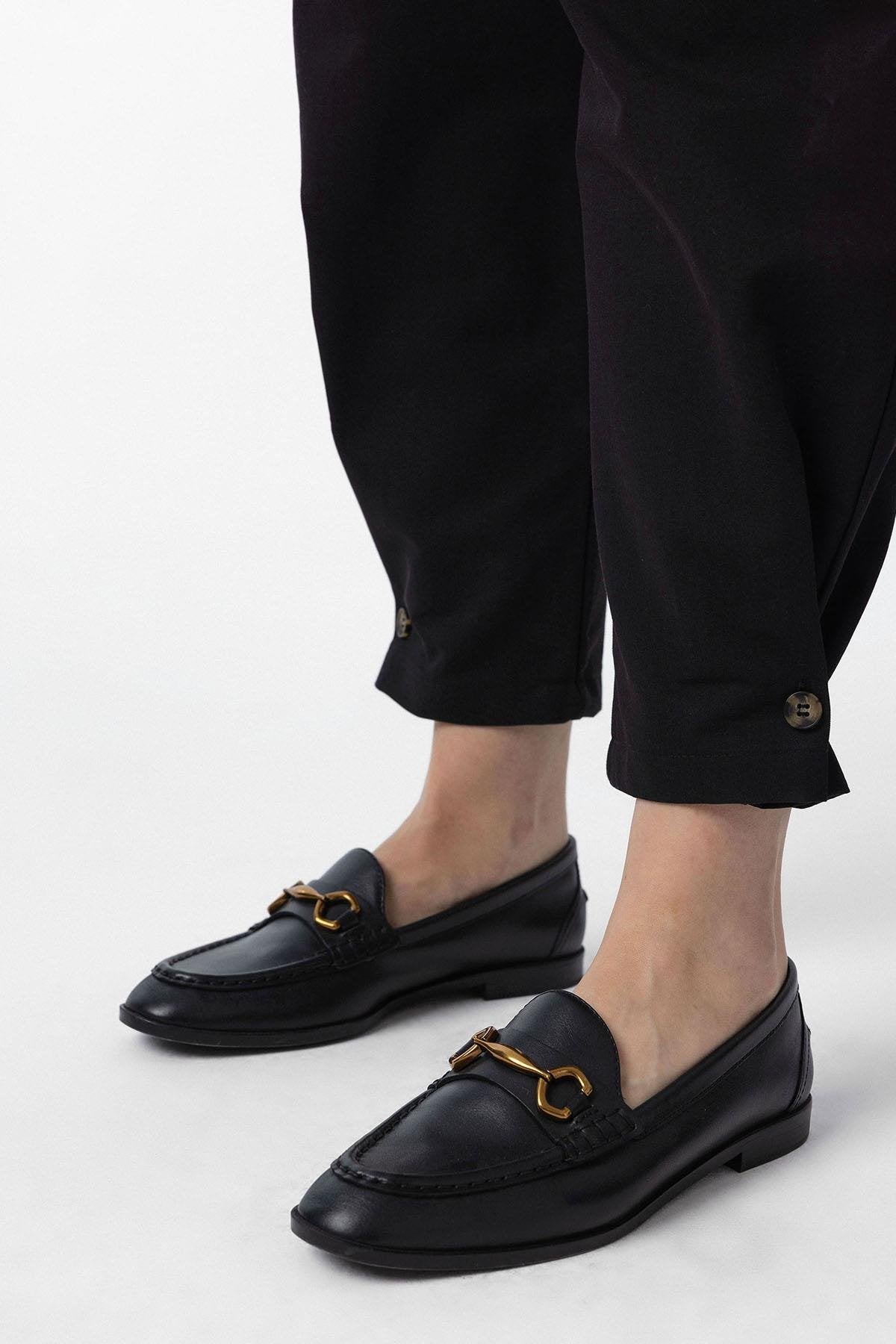 Antioch-Siyah Yüksek Bel Paçası Düğmeli Fit Kadın Pantolon-Kumaş Pantolon-4-Milagron.com