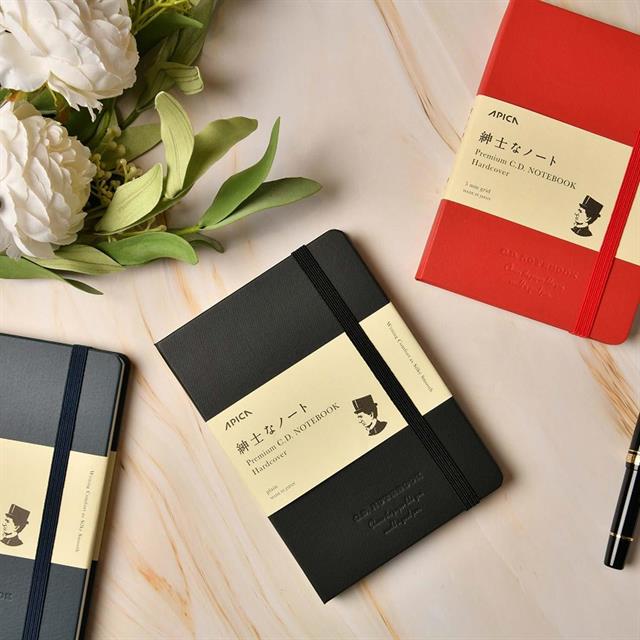 Apica-Apica Premium Cd A6 Sert Kapak Defter Lacivert çizgili-Dolma Kalem Uyumlu-4-Milagron.com