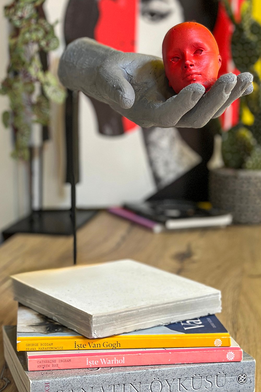 Arete Design by Egemen Umut Şen-Eldeki Kafa-Heykel-1-Milagron.com