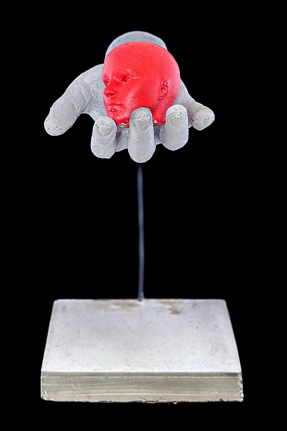 Arete Design by Egemen Umut Şen-Eldeki Kafa-Heykel-4-Milagron.com