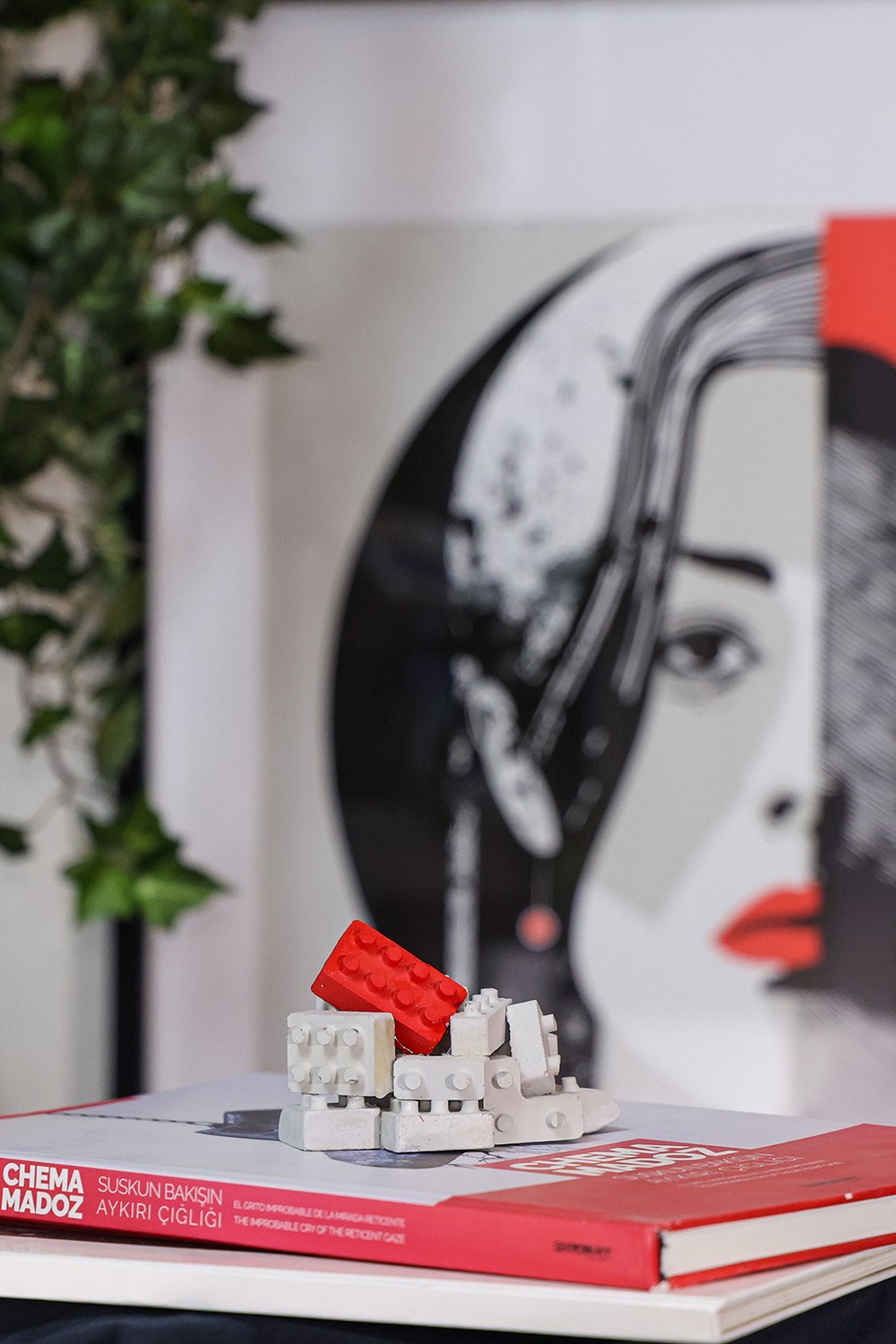 Arete Design by Egemen Umut Şen-Lego Beton Heykel-Heykel-1-Milagron.com