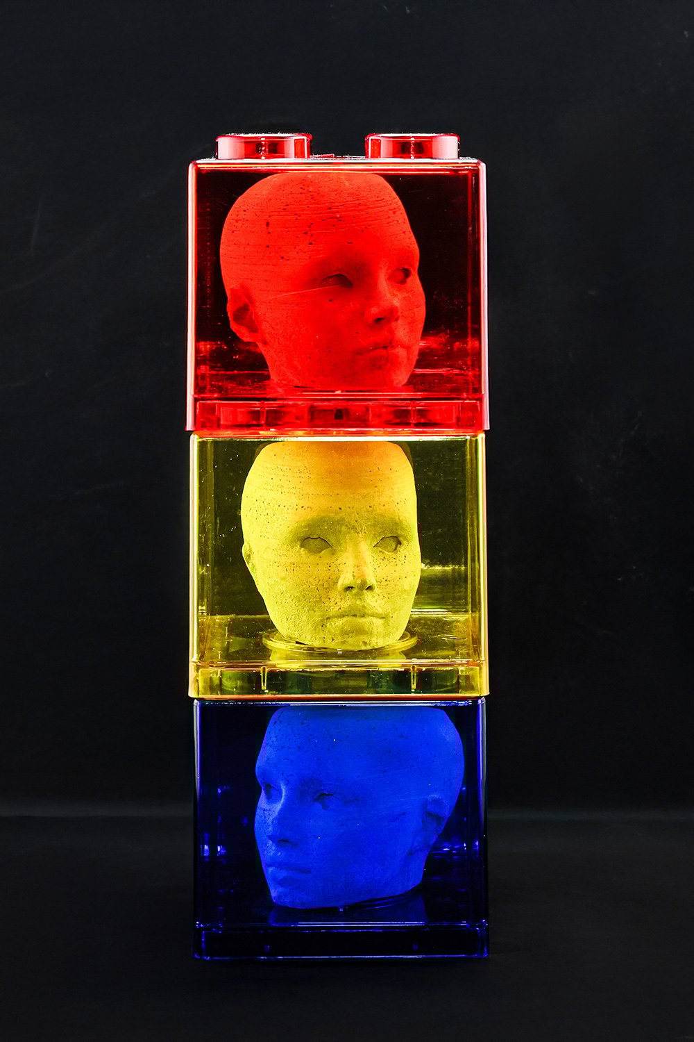 Arete Design by Egemen Umut Şen-Lego Kafalar-Heykel-2-Milagron.com